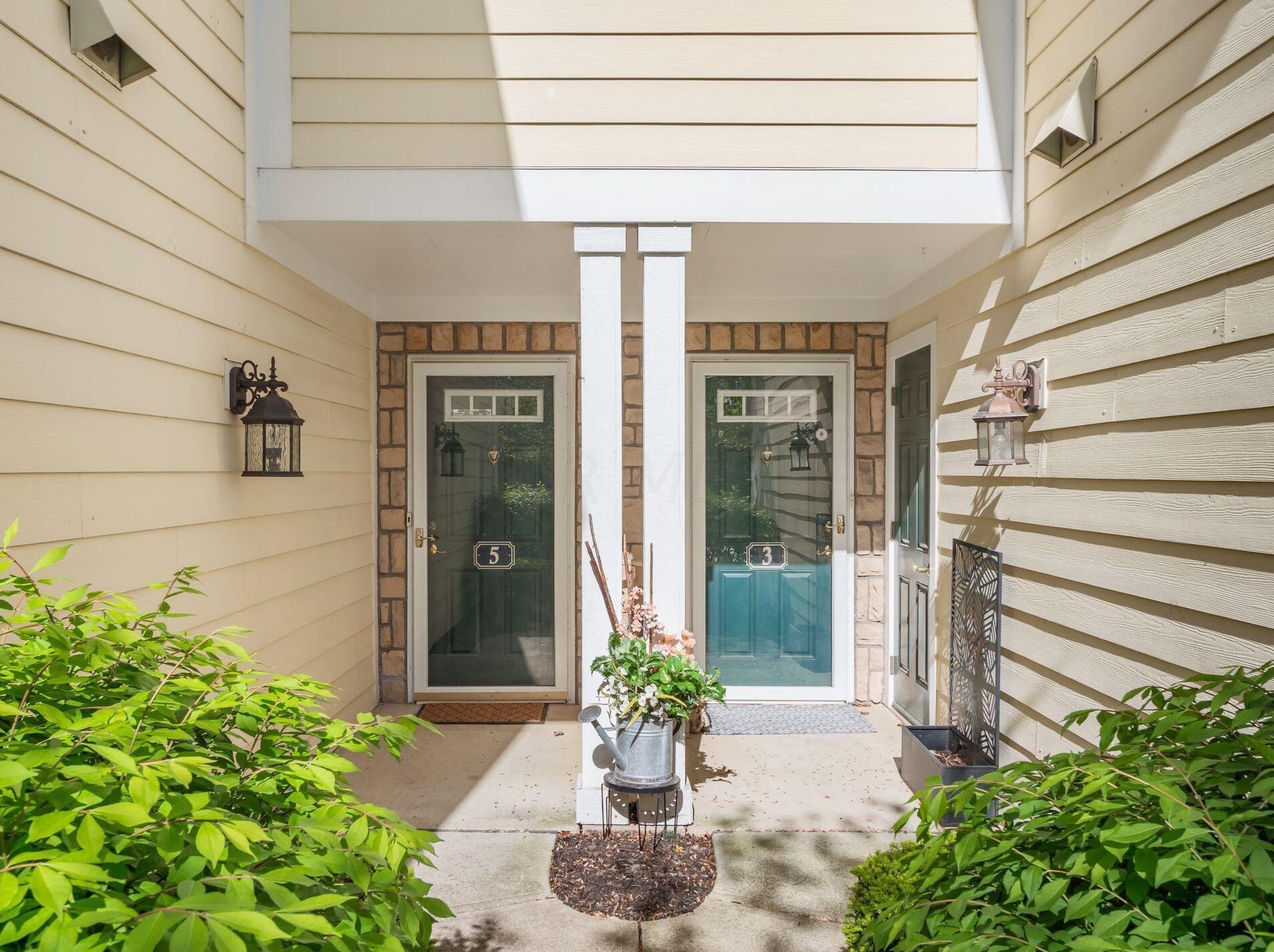 5 Lakes At Cheshire Dr, Delaware, OH 43015