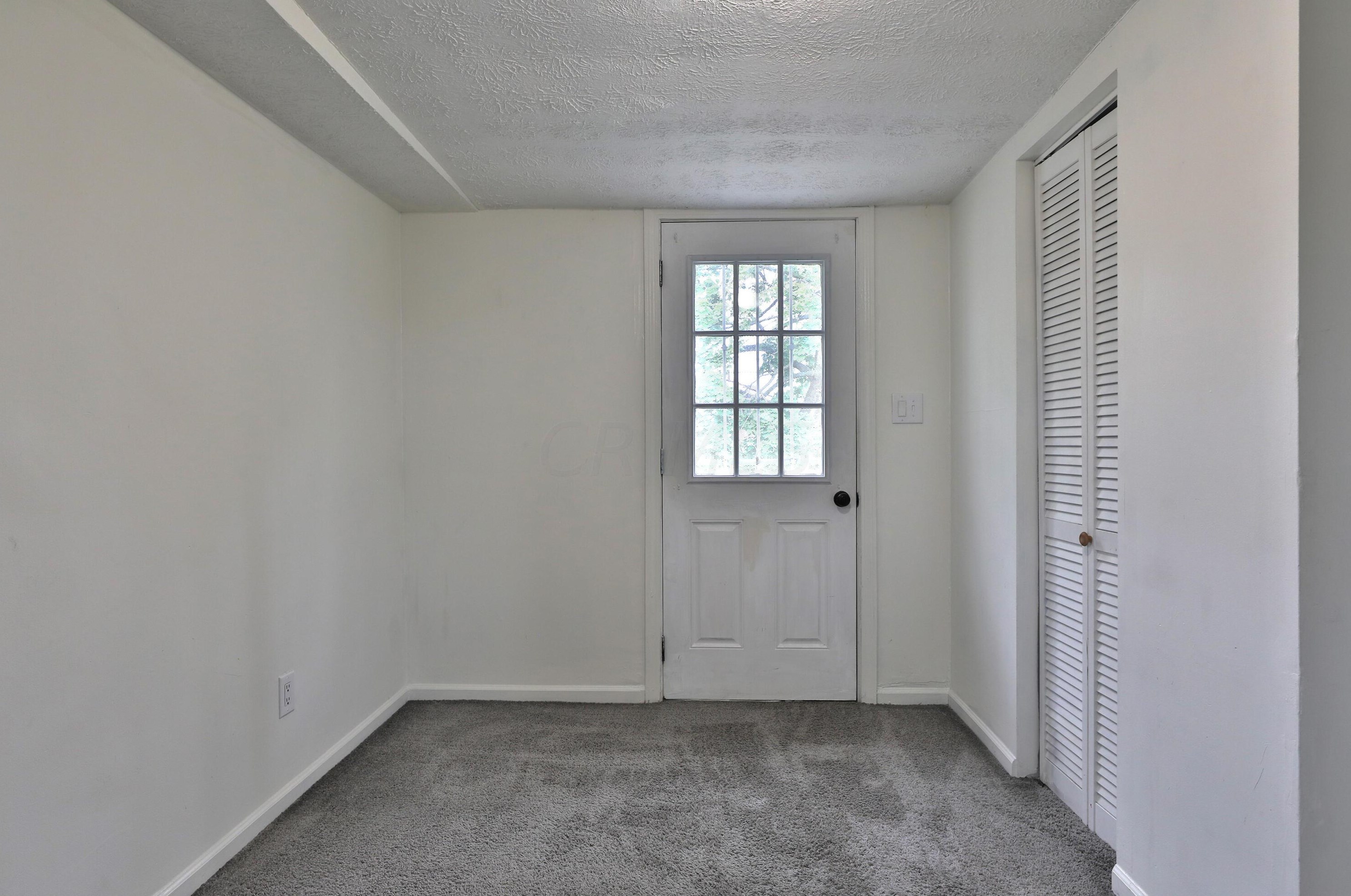 215 Taylor Ave, Columbus OH 43203-1226 exterior