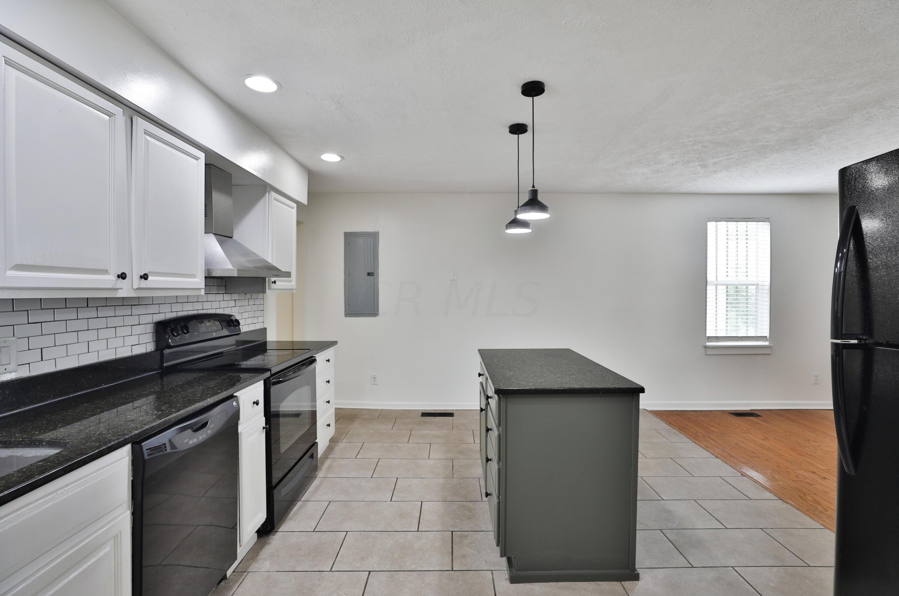 215 Taylor Ave, Columbus OH 43203-1226 exterior