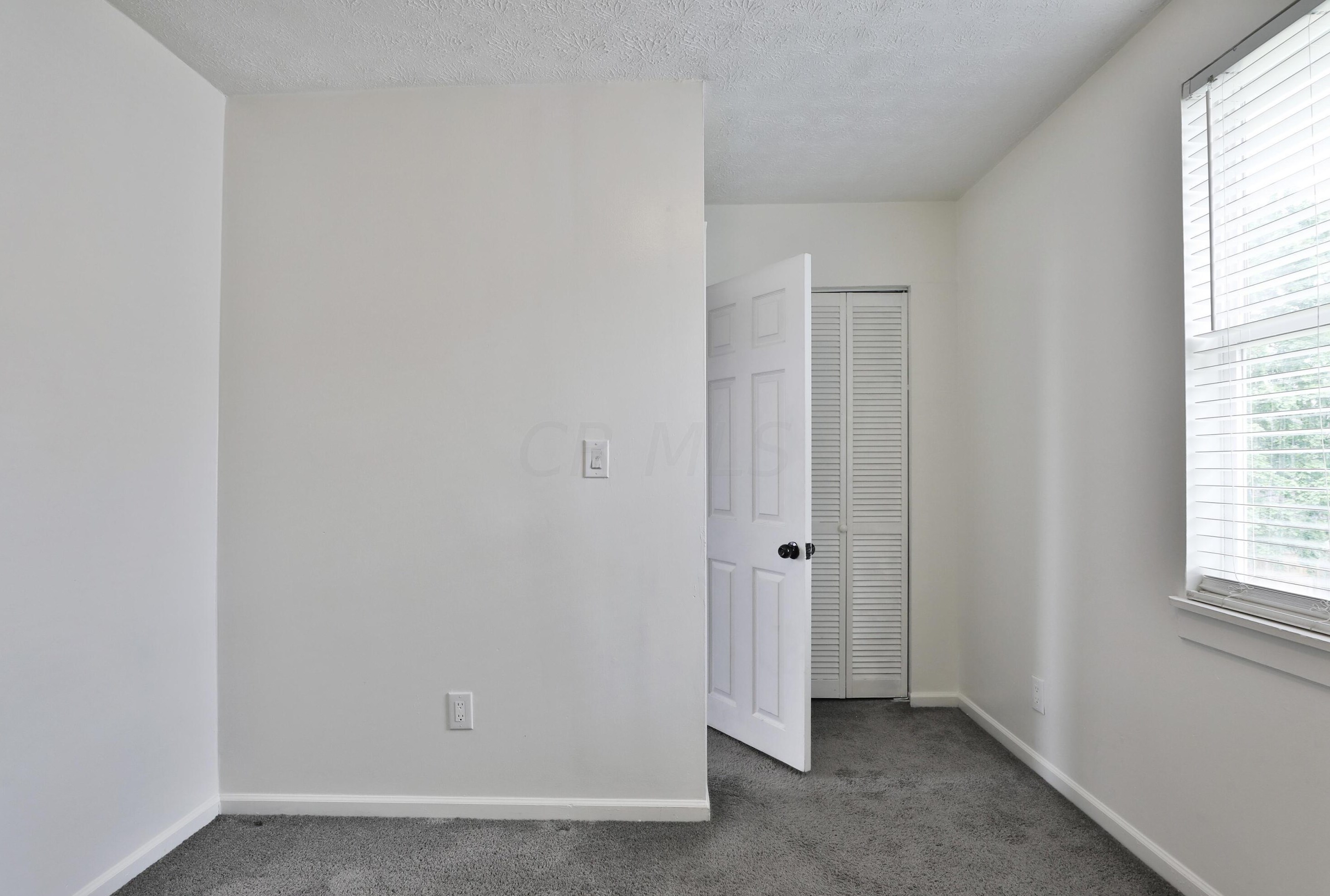 215 Taylor Ave, Columbus OH 43203-1226 exterior