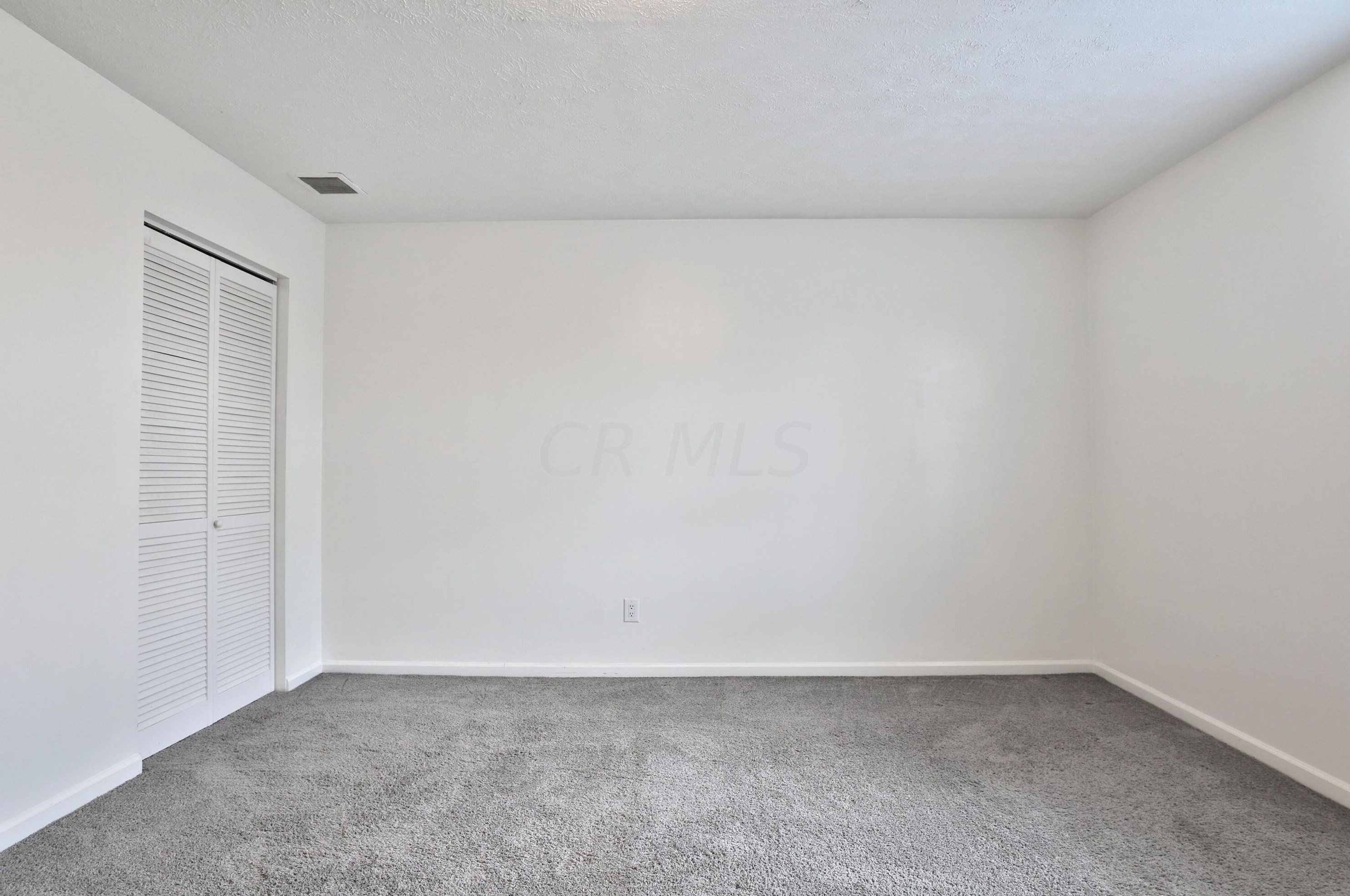 215 Taylor Ave, Columbus OH 43203-1226 exterior