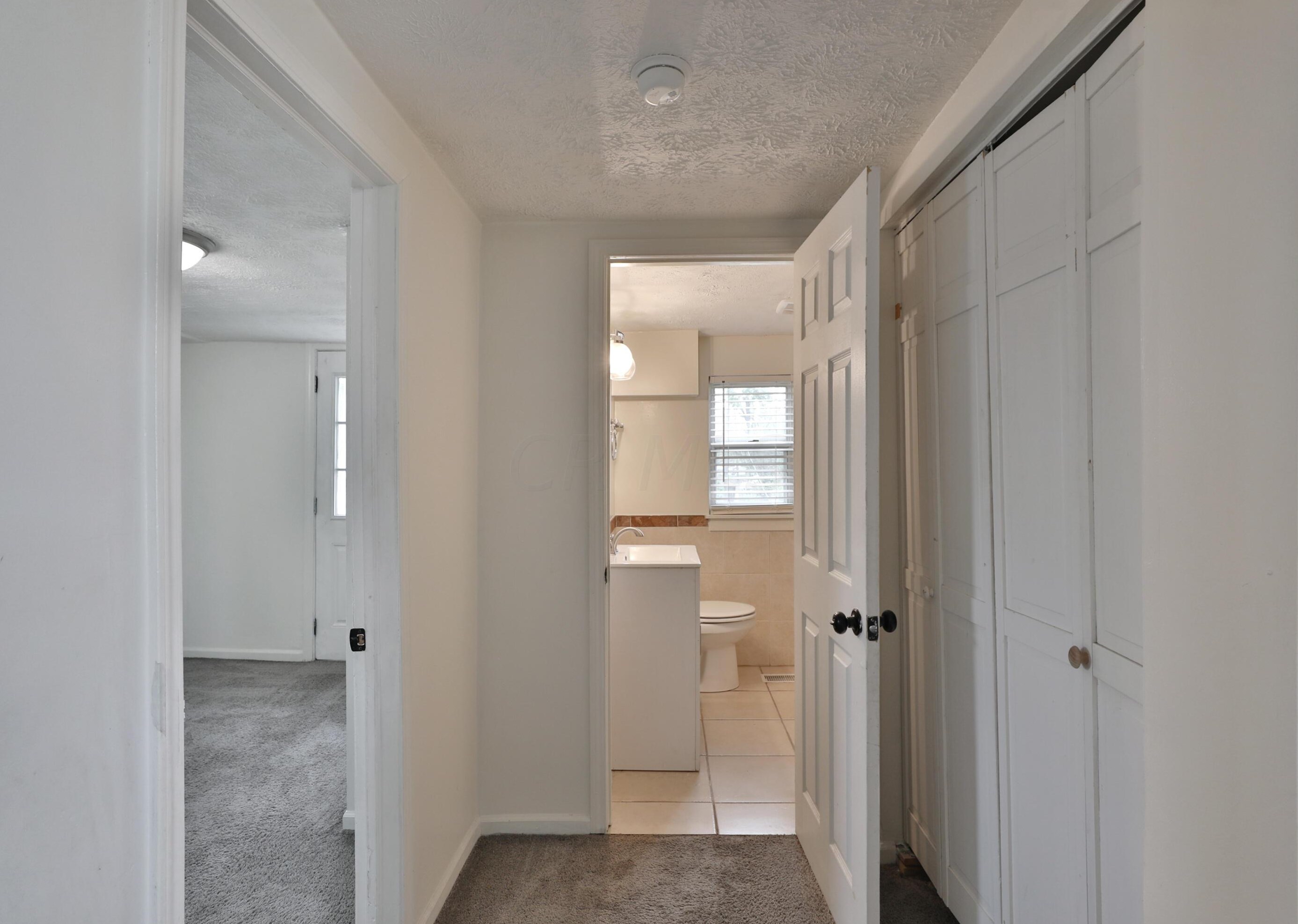 215 Taylor Ave, Columbus OH 43203-1226 exterior