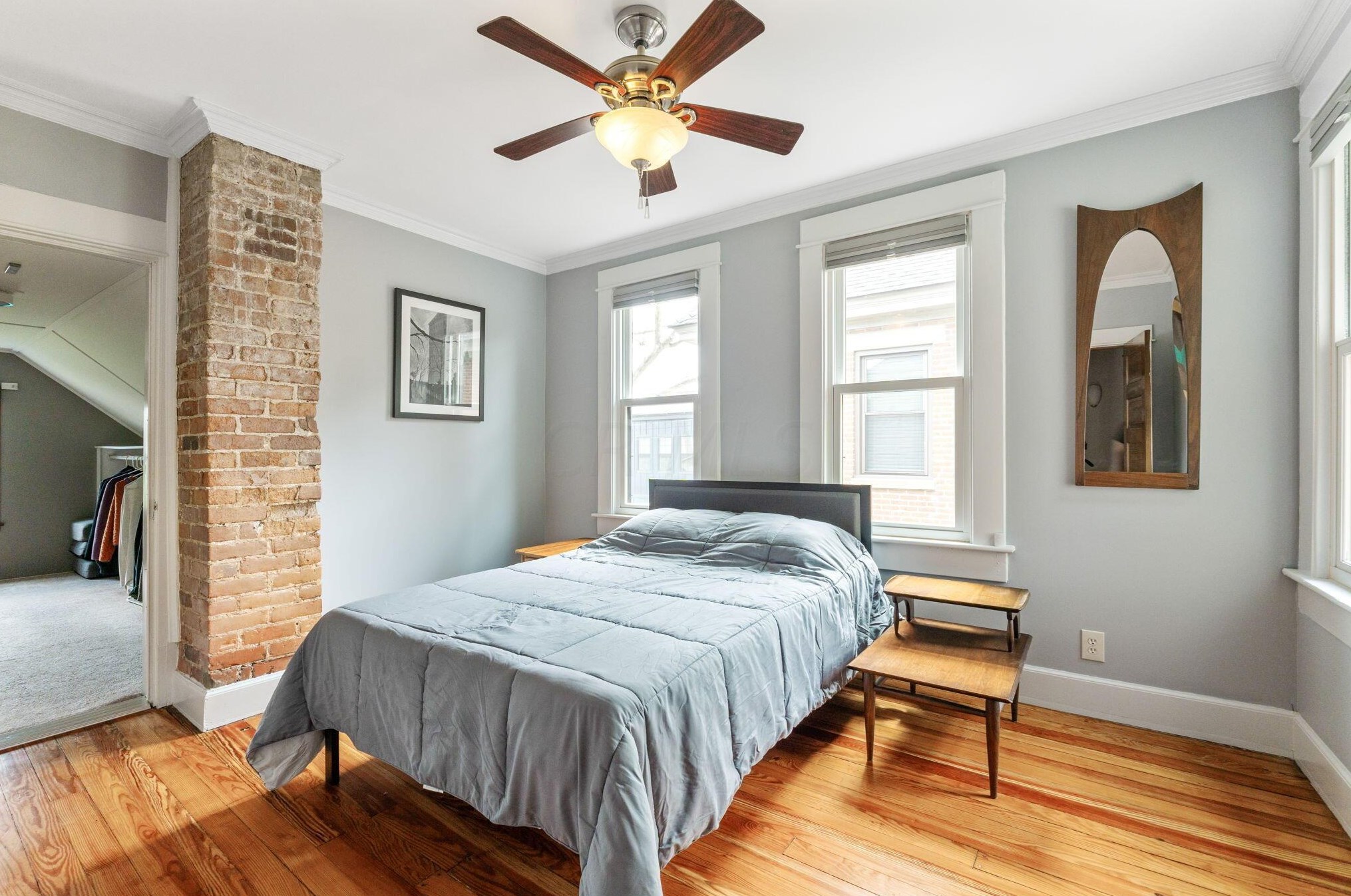 894 Bruck St, Columbus OH  43206-2312 exterior