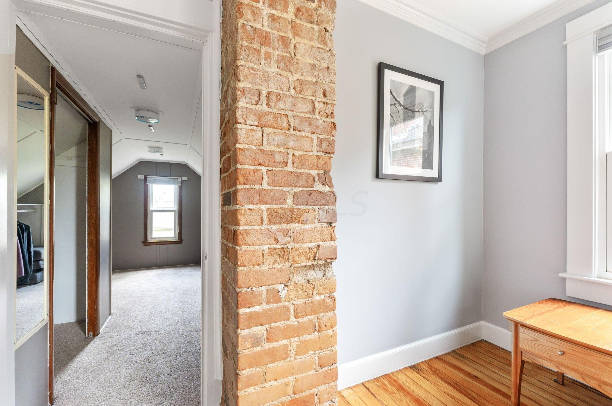 894 Bruck St, Columbus OH  43206-2312 exterior