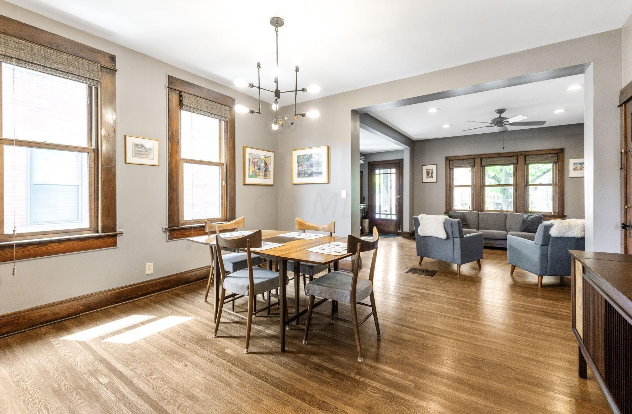 894 Bruck St, Columbus OH  43206-2312 exterior