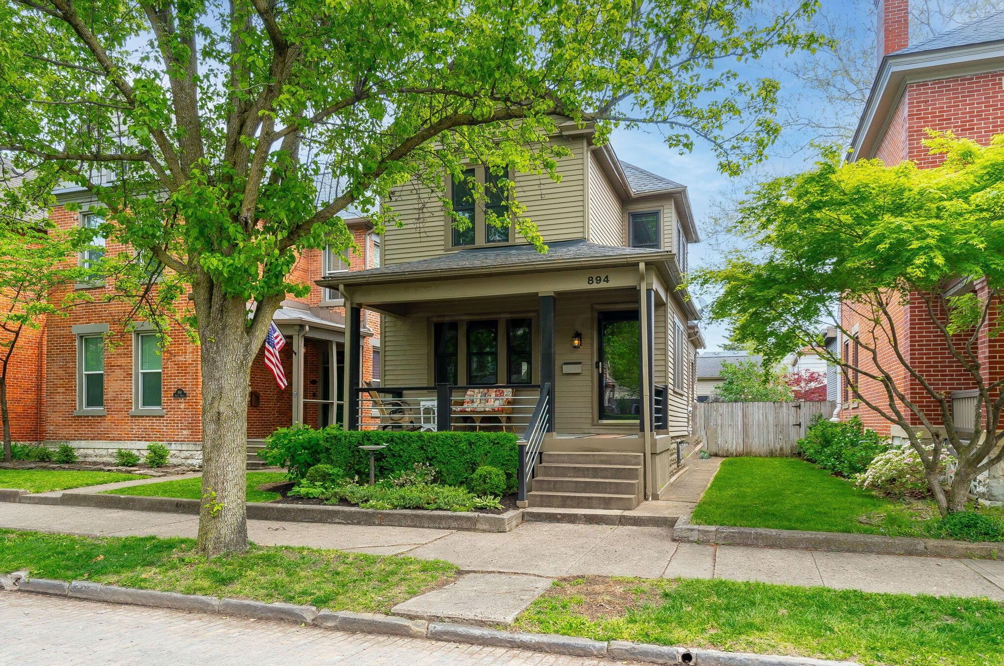 894 Bruck St, Columbus OH  43206-2312 exterior