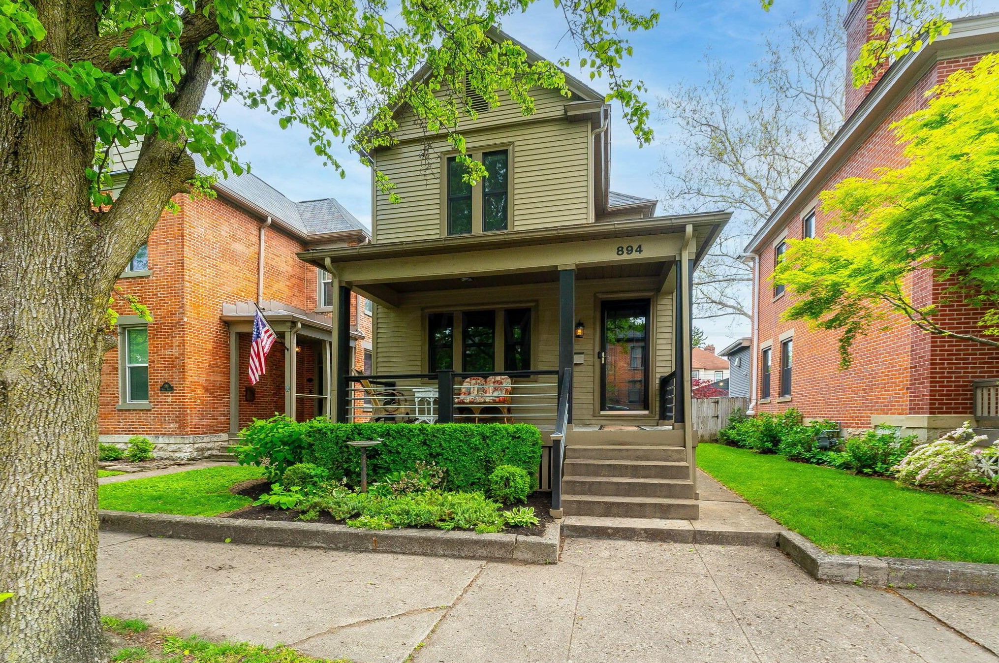 894 Bruck St, Columbus OH  43206-2312 exterior