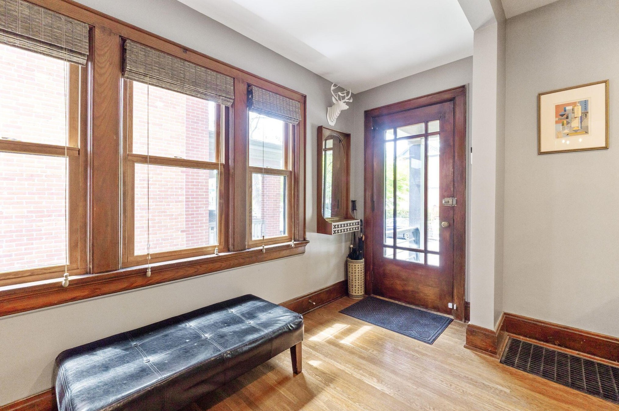 894 Bruck St, Columbus OH  43206-2312 exterior