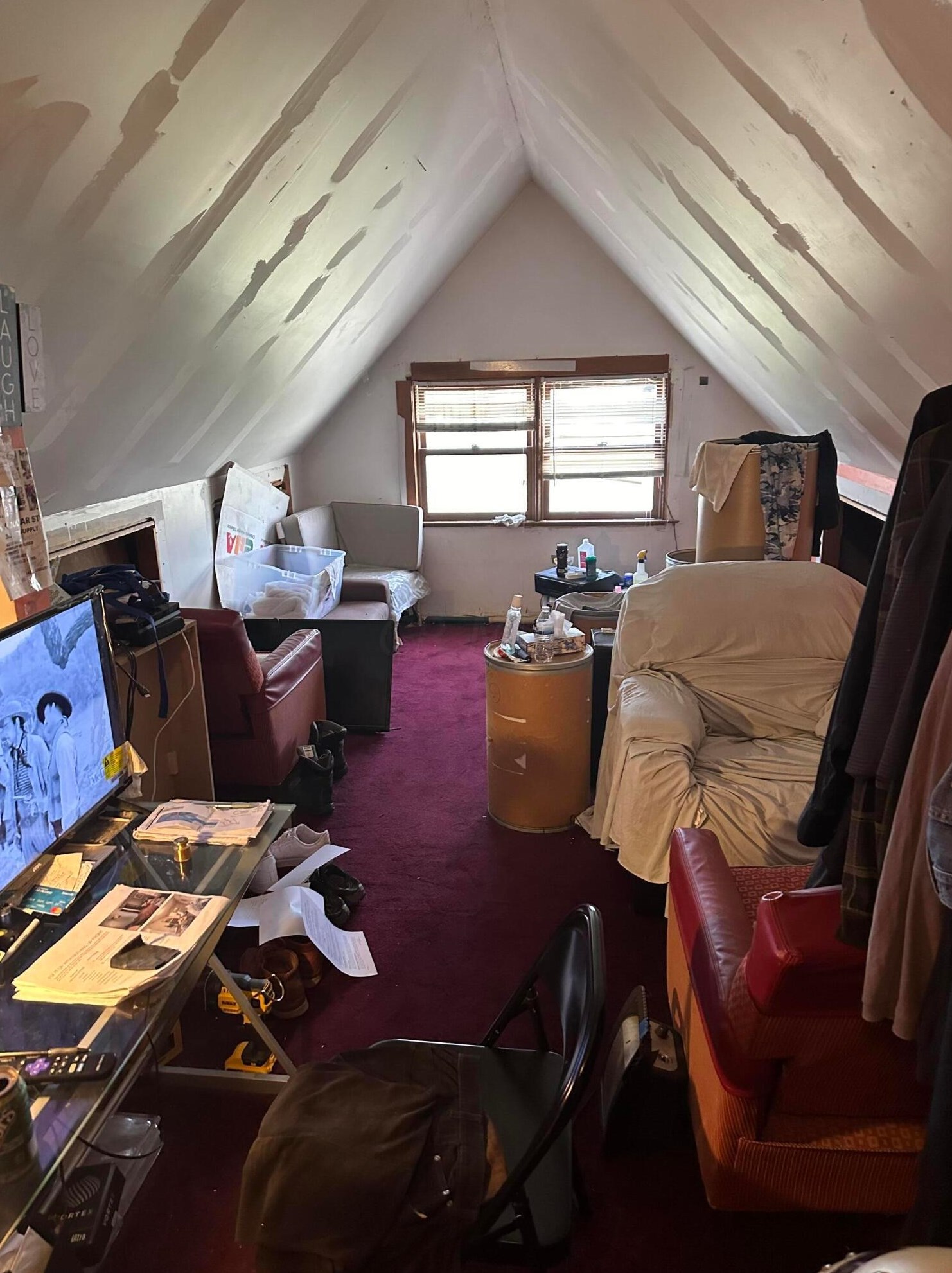 865 Old Leonard Ave, Columbus OH 43219-2509 exterior