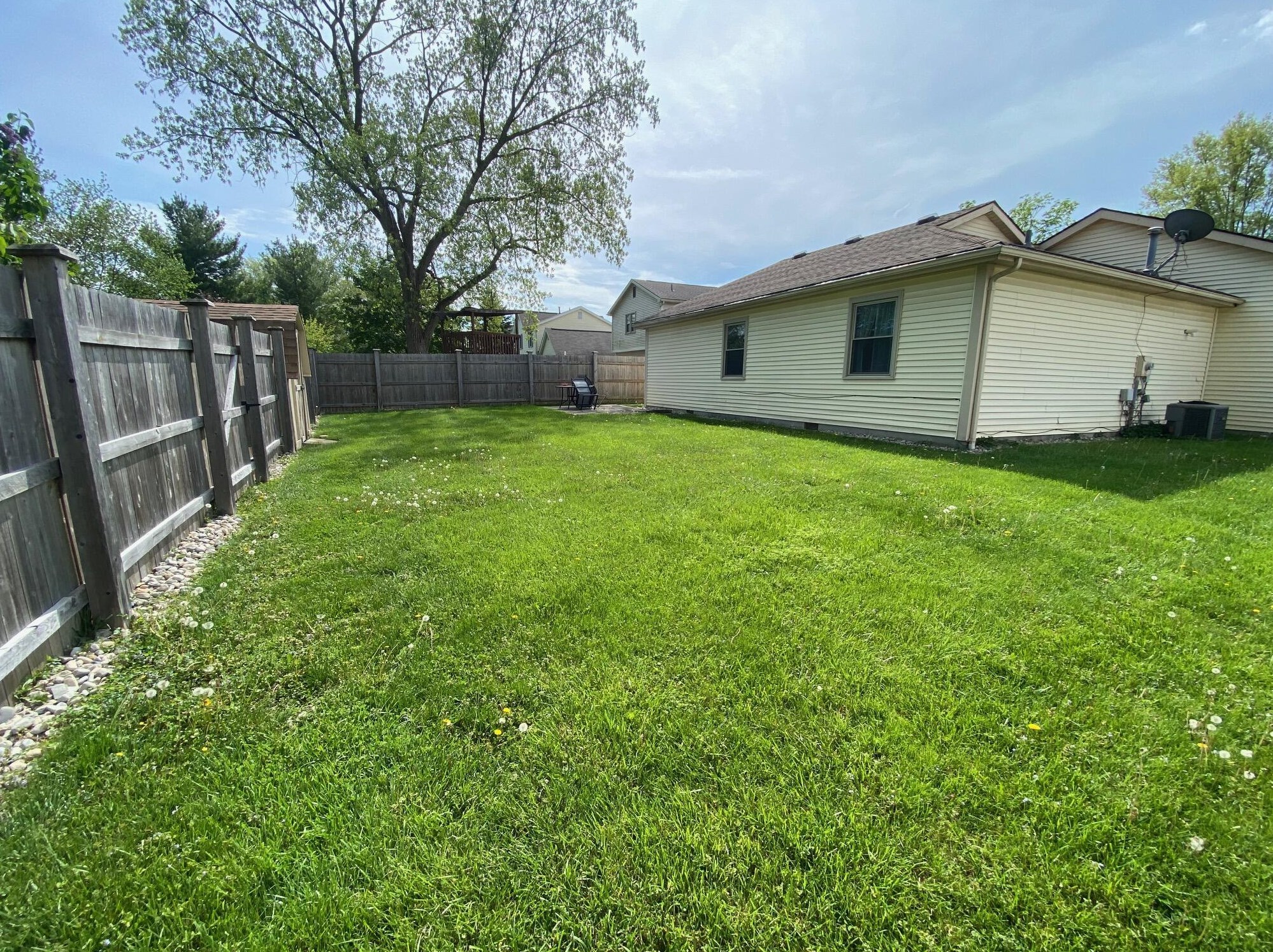 484 Federal Cir, Delaware OH  43015-1164 exterior