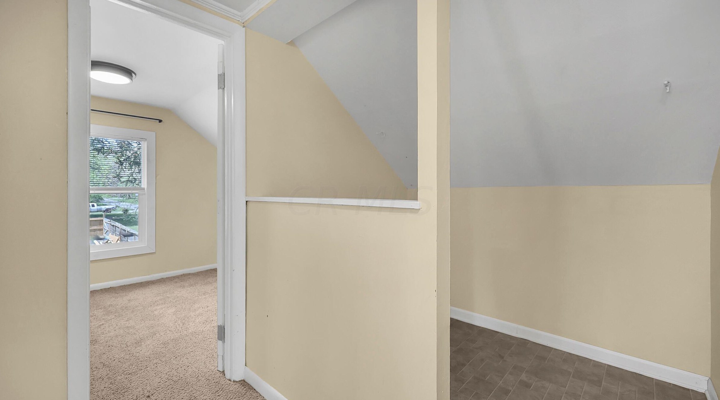 2419 Melrose Ave, Columbus OH 43224-2446 exterior