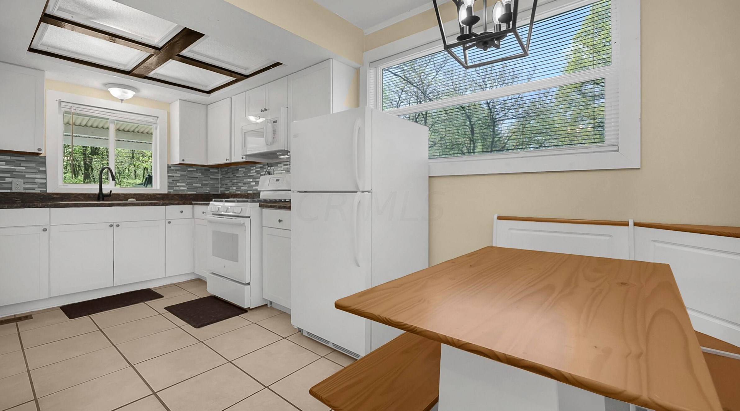 2419 Melrose Ave, Columbus OH 43224-2446 exterior