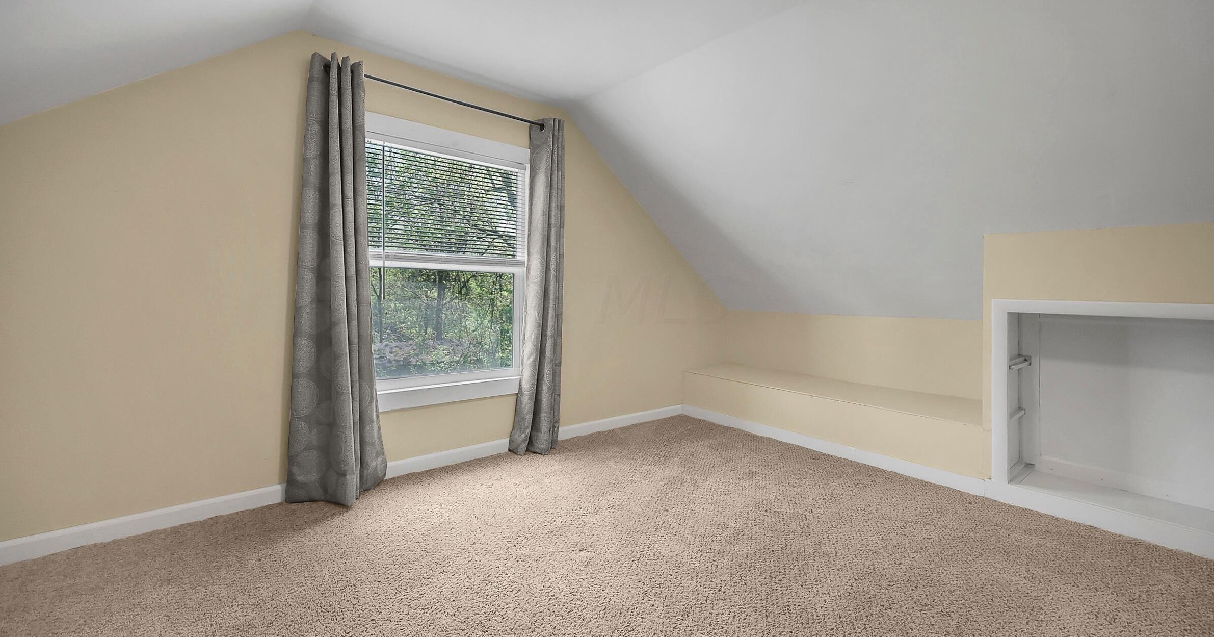 2419 Melrose Ave, Columbus OH 43224-2446 exterior