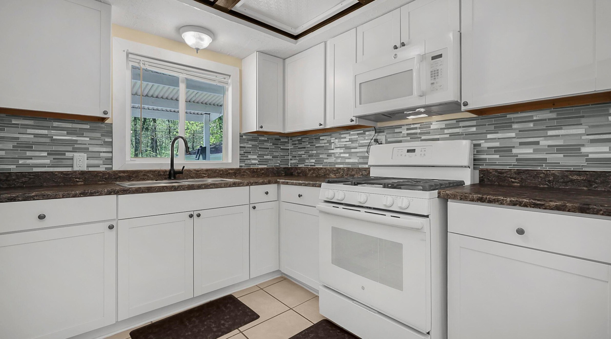 2419 Melrose Ave, Columbus OH 43224-2446 exterior