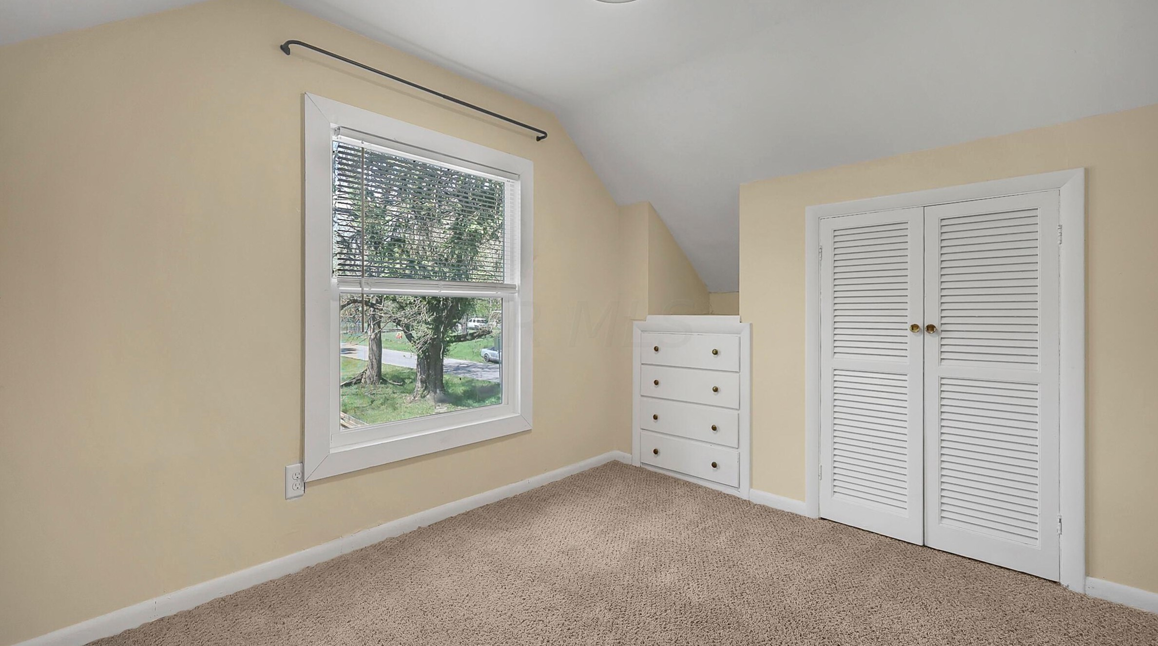 2419 Melrose Ave, Columbus OH 43224-2446 exterior