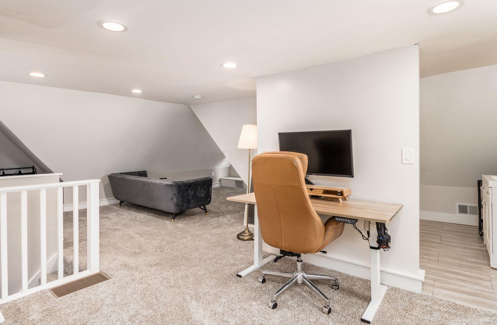 884 Ellsworth Ave, Columbus OH  43206-1708 exterior