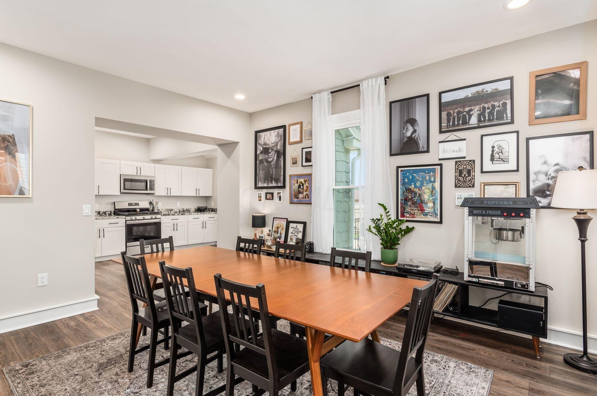 884 Ellsworth Ave, Columbus OH  43206-1708 exterior