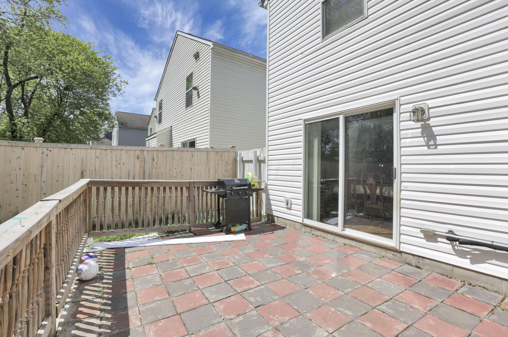 2737 Northwold Rd, Columbus OH 43231-5990 exterior