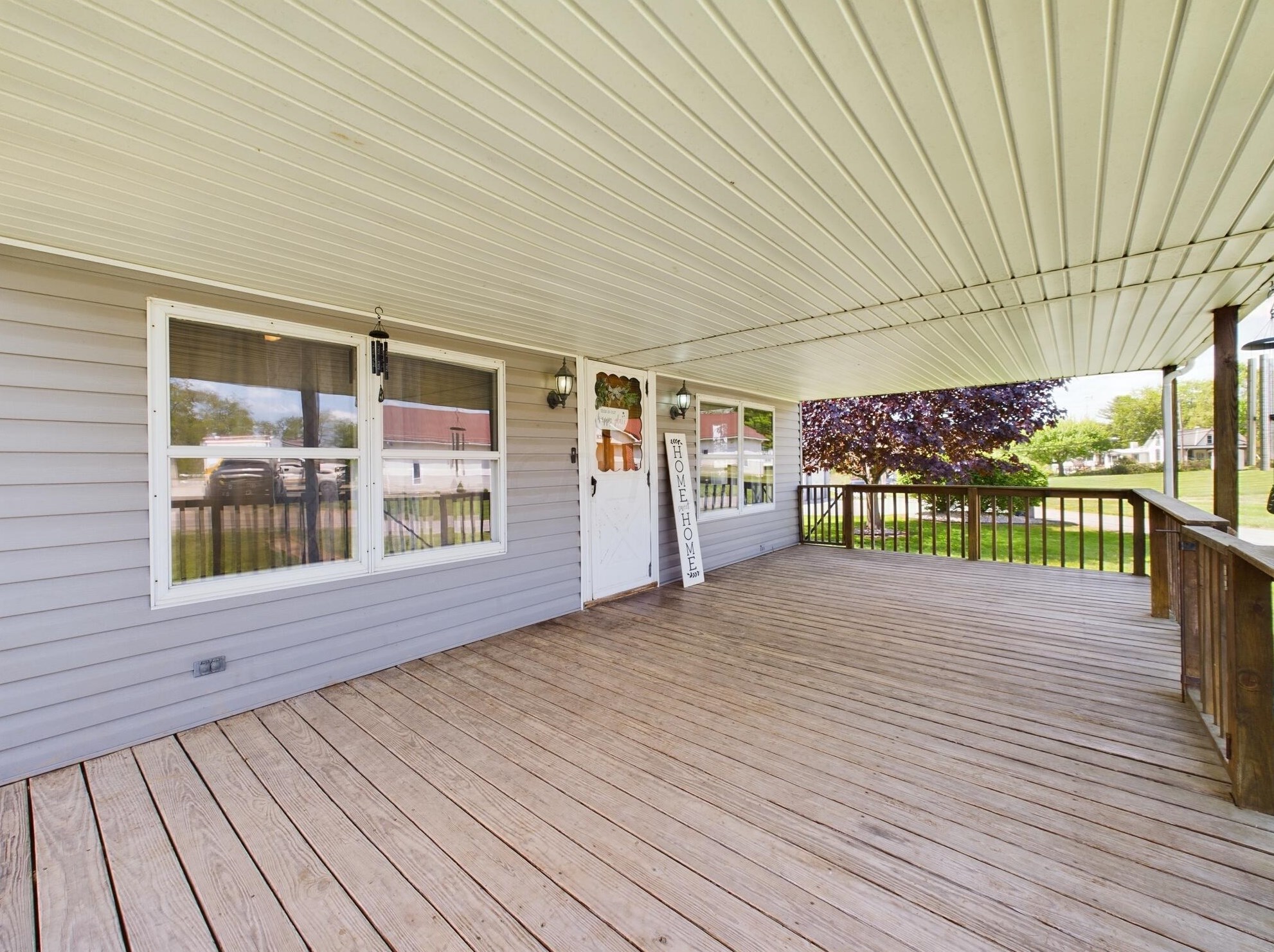 16 Smith St, New Lexington, OH 43764