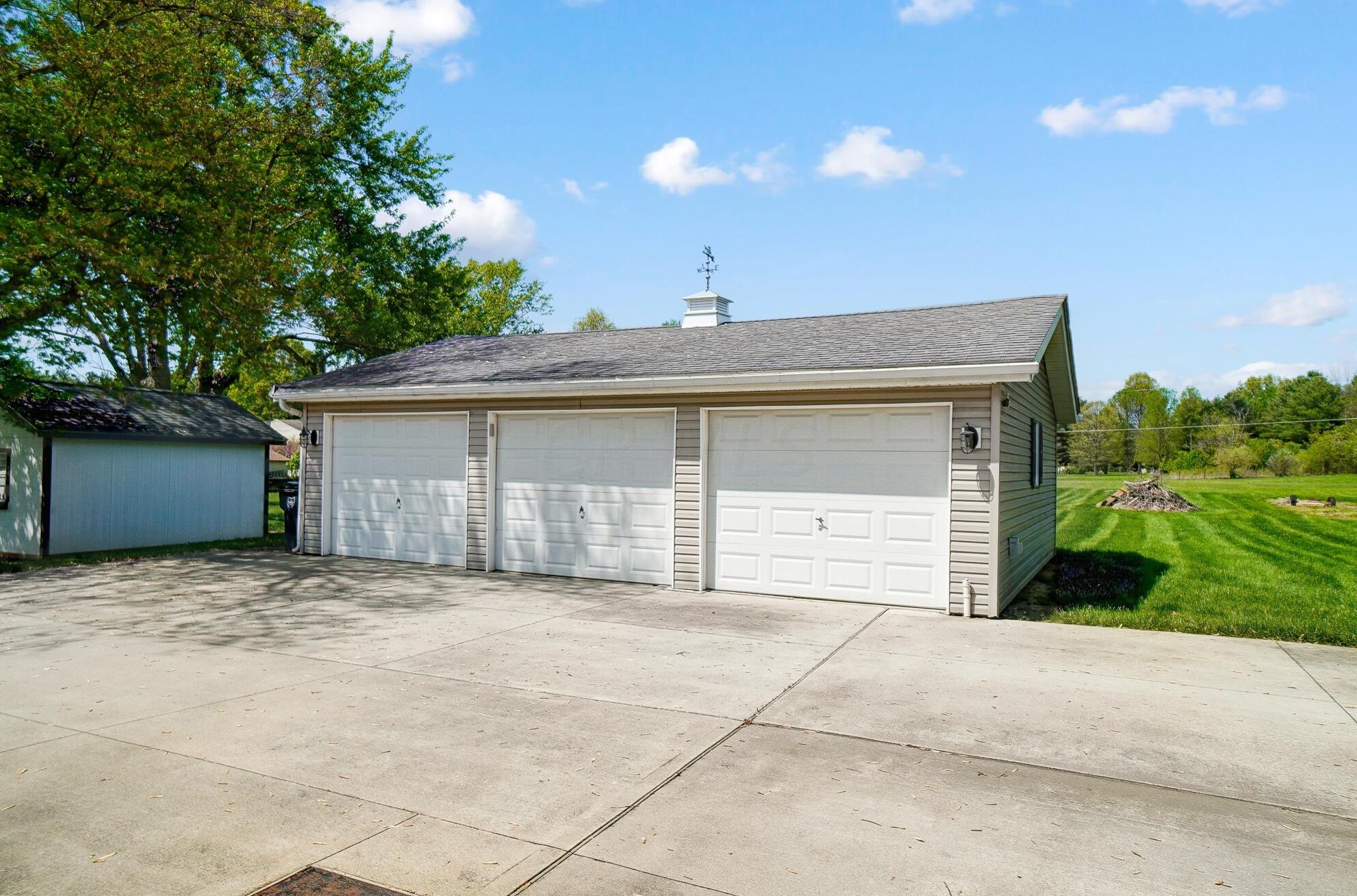 7670 Blacklick Eastern Rd, Pickerington OH  43147-9488 exterior