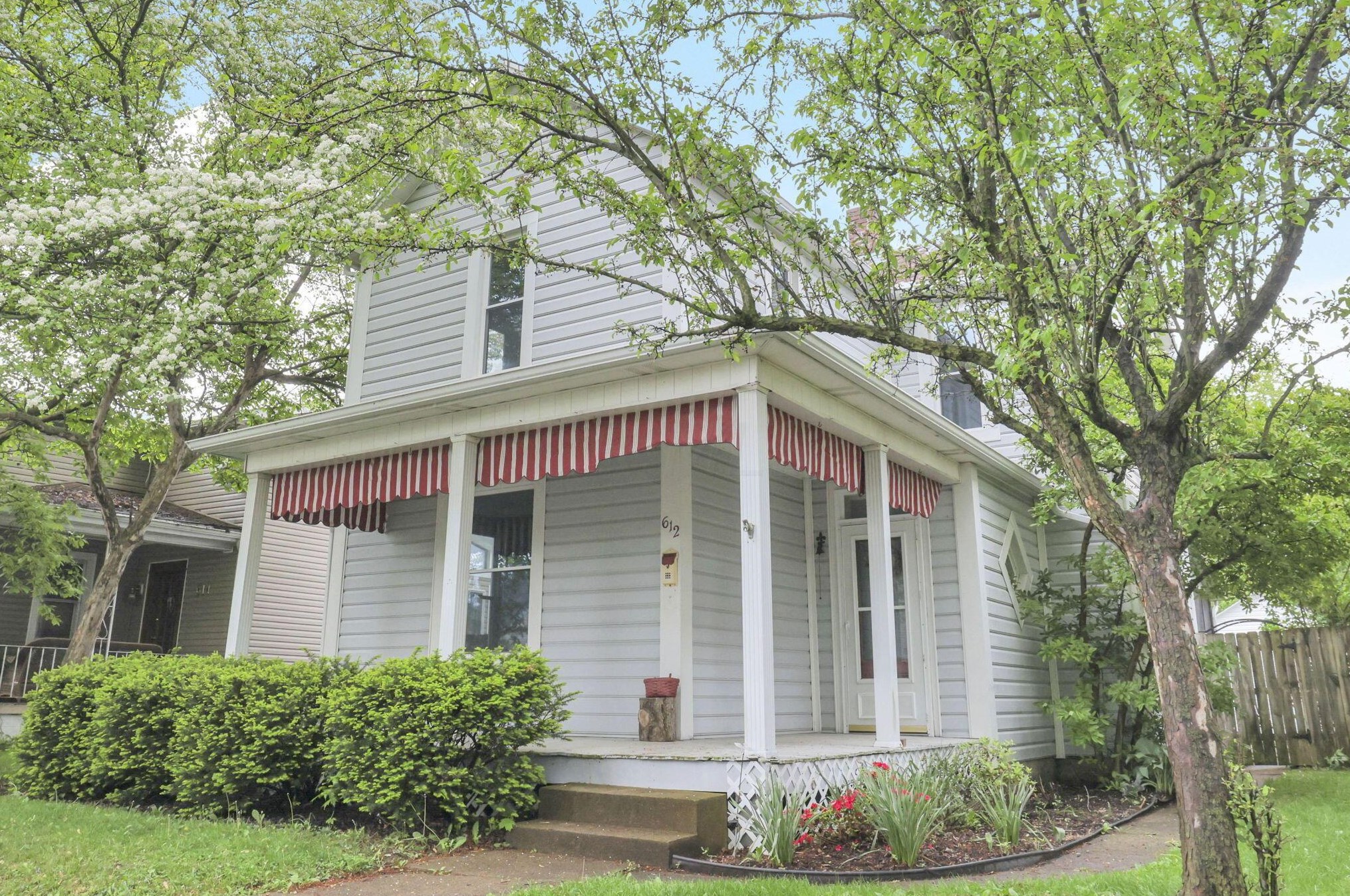 612 Oakwood Ave, Lancaster, OH 43130