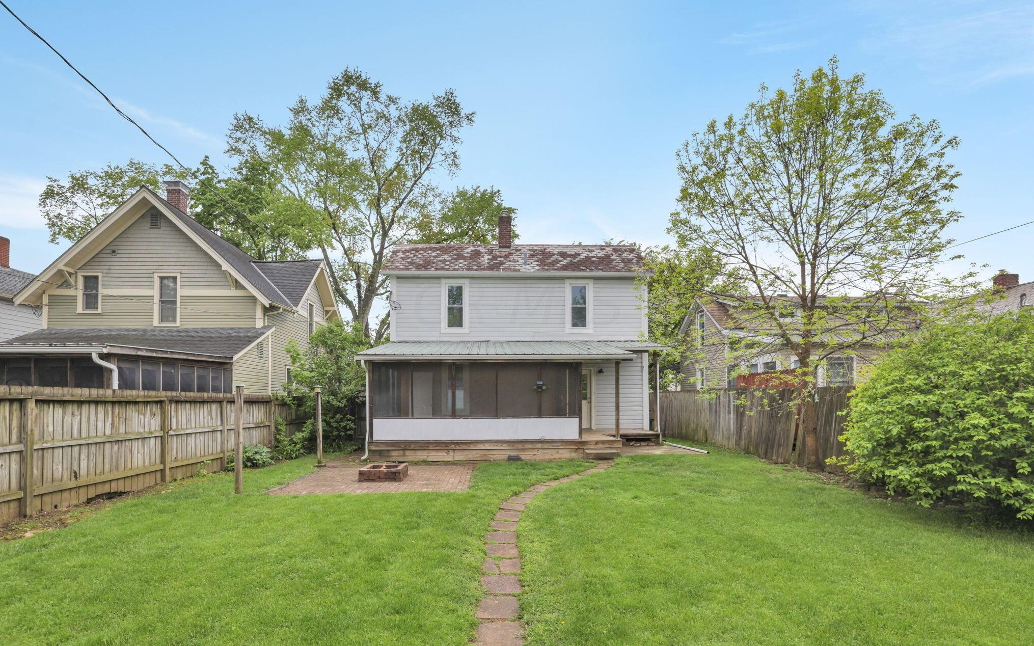 612 Oakwood Ave, Lancaster OH  43130-3216 exterior