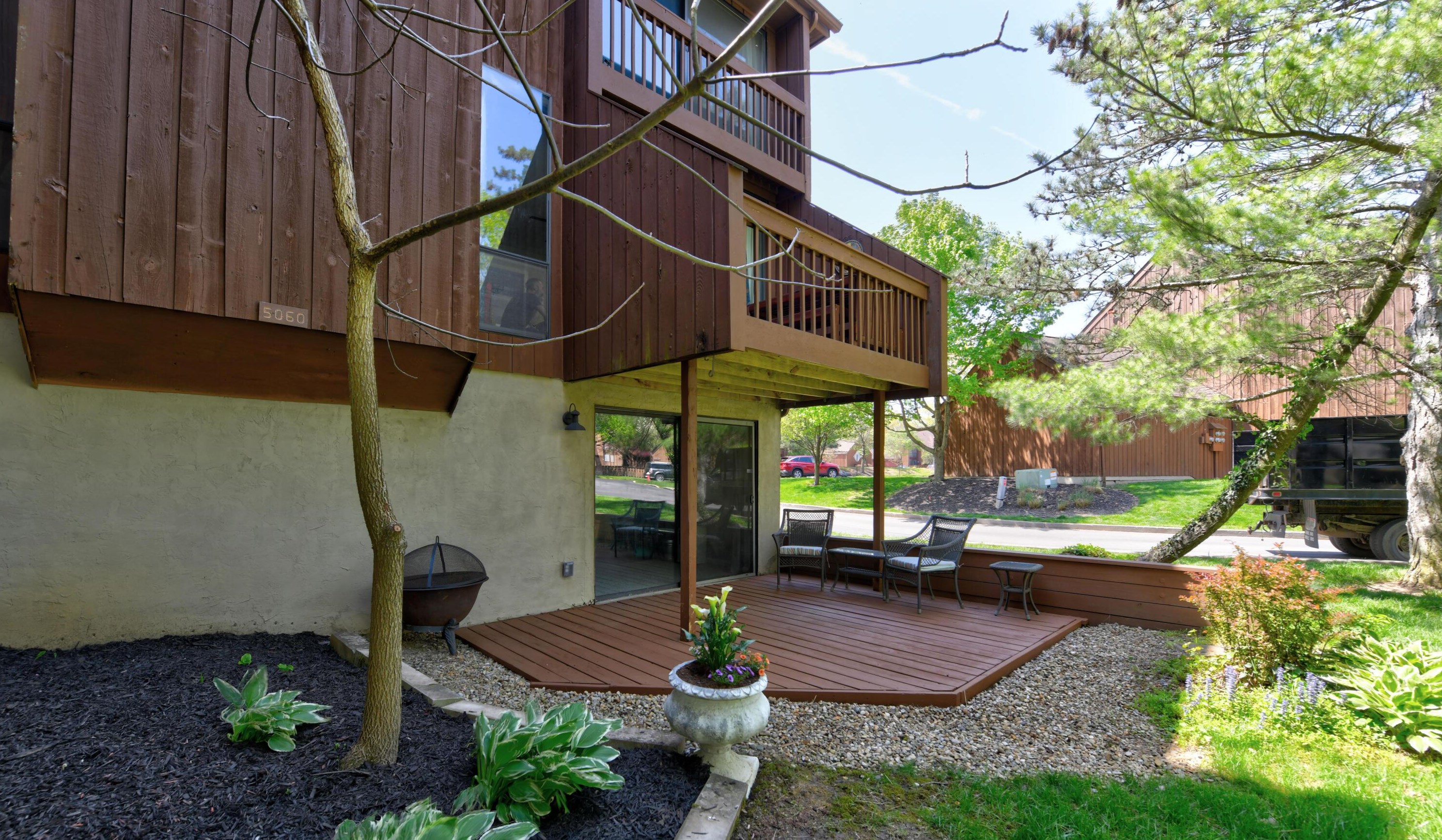 5060 Grasshopper Ln, Westerville, OH 43081-4422