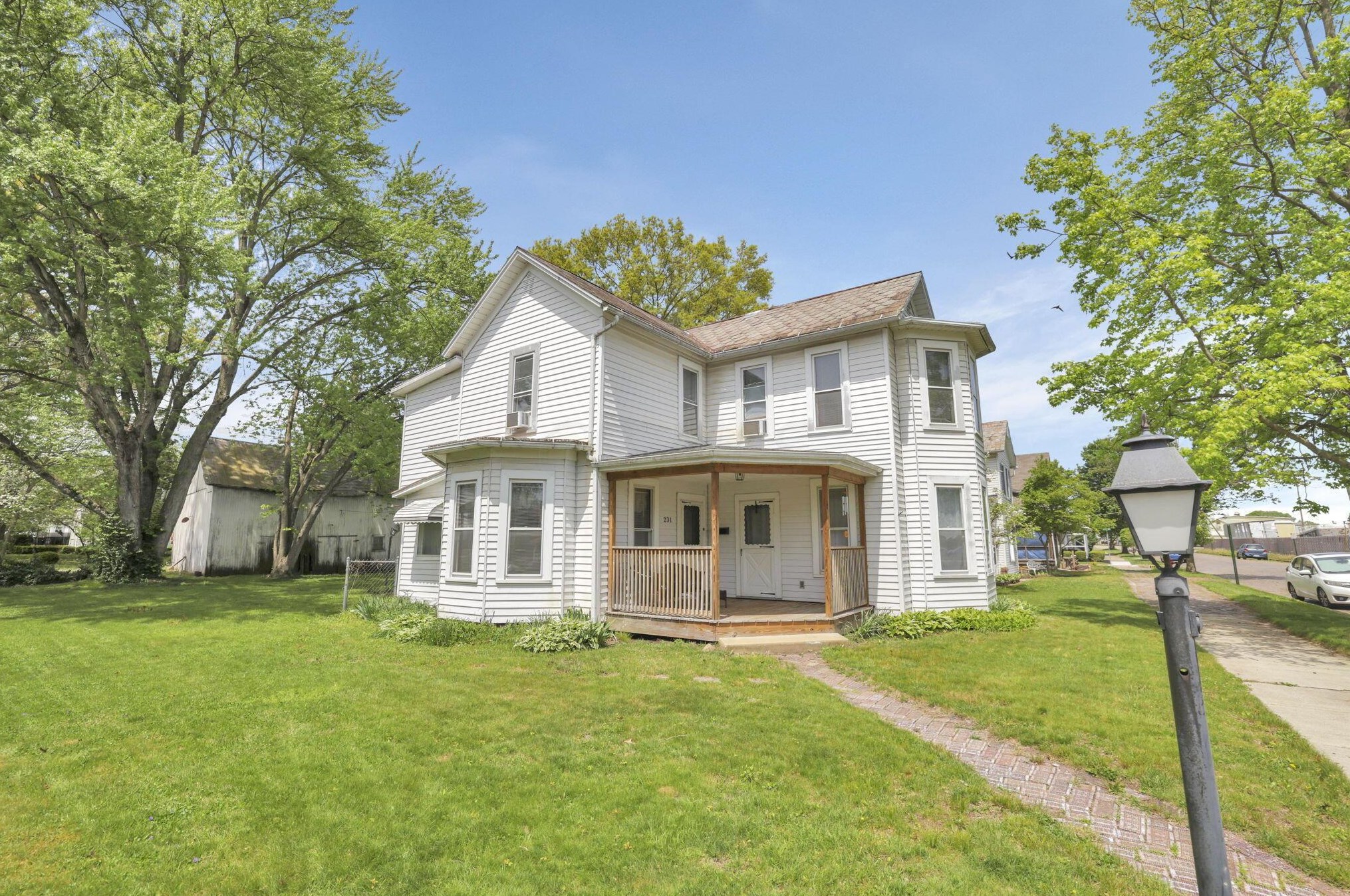 231 Mulberry St, Hide Away Hills, OH 43107-1031