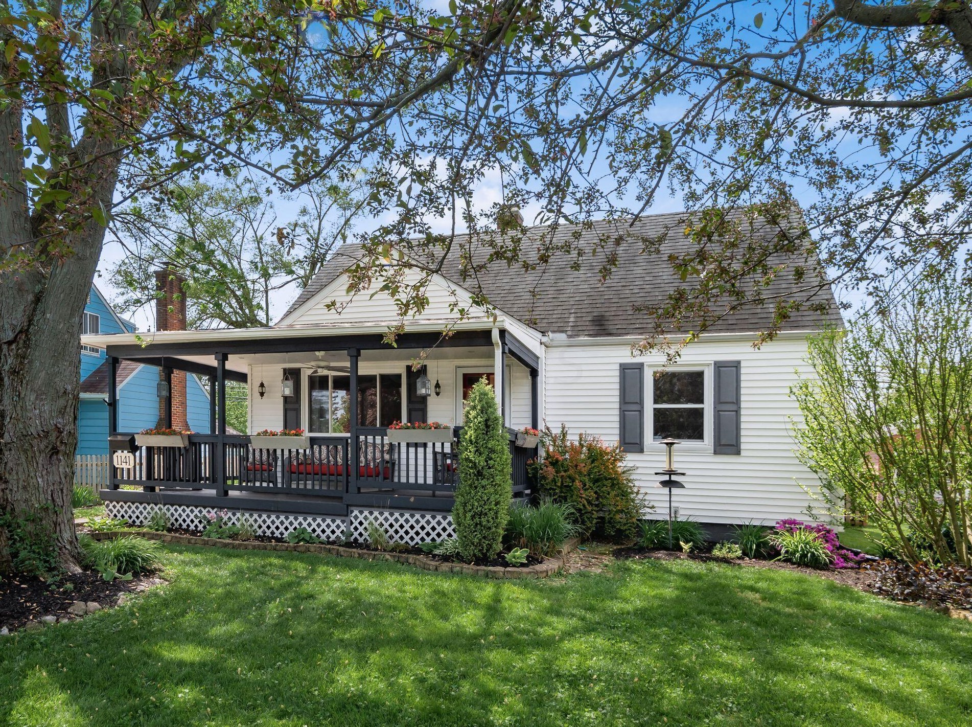 1141 Carbone Dr, Columbus, OH 43224-2015