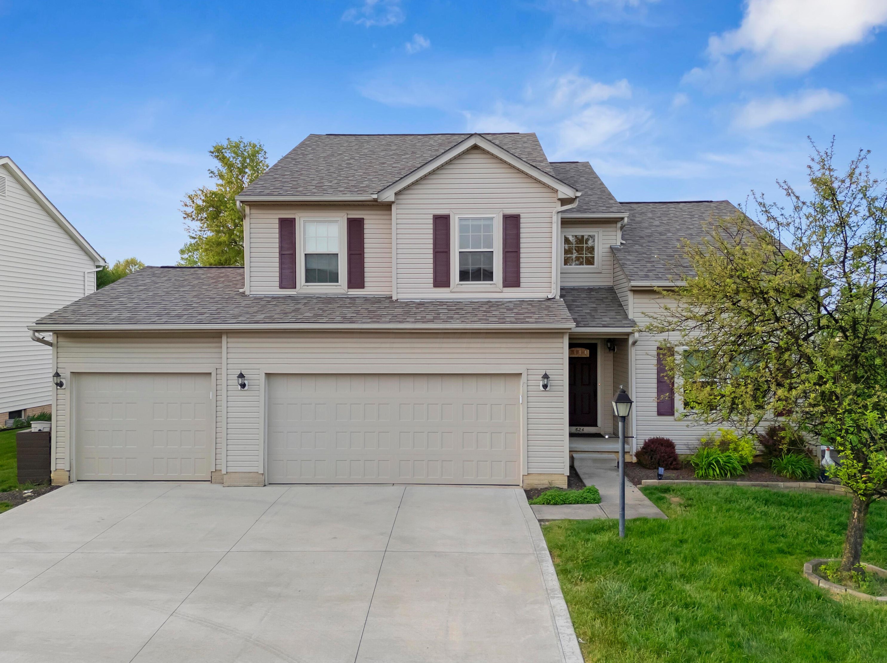 624 Brighton St, Pickerington, OH 43147