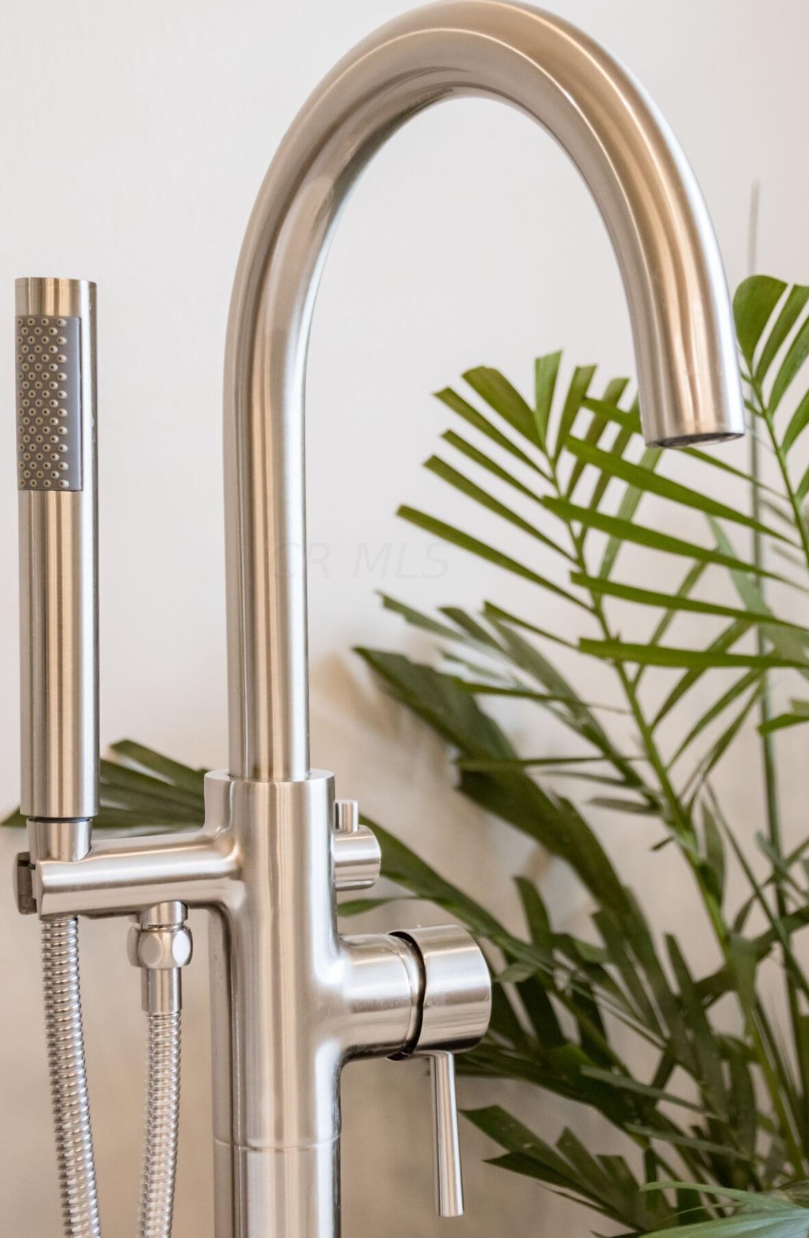 5220 Somerset Ave, Westerville OH  43082-8475 exterior