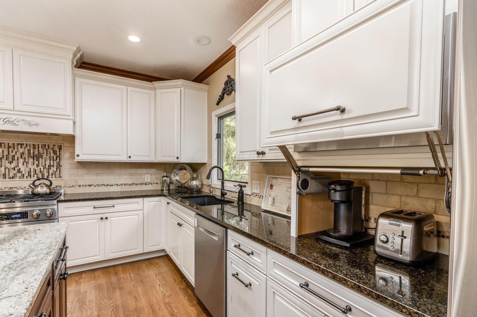 5220 Somerset Ave, Westerville OH  43082-8475 exterior