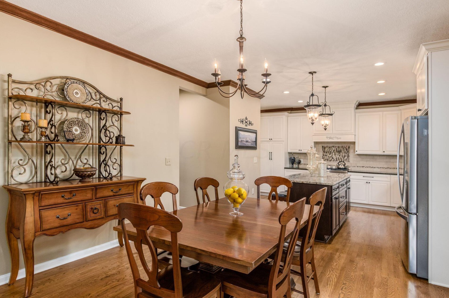 5220 Somerset Ave, Westerville OH  43082-8475 exterior