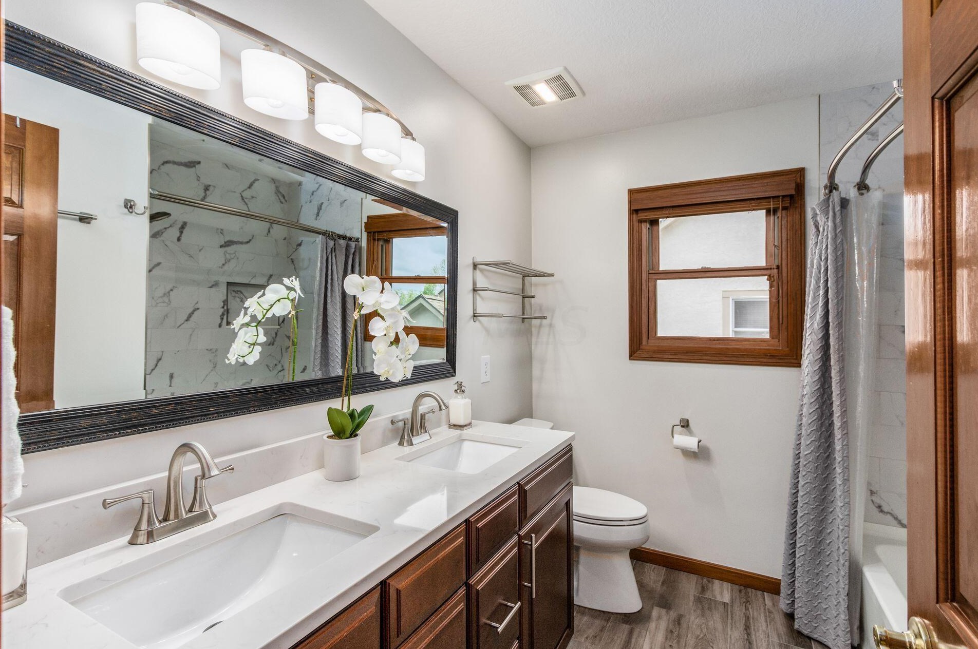 5220 Somerset Ave, Westerville OH  43082-8475 exterior