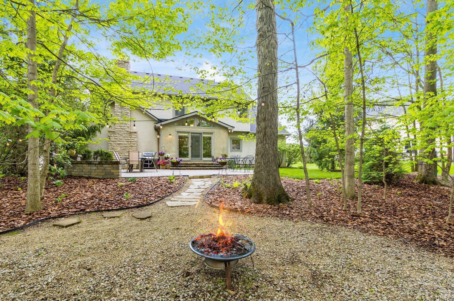 5220 Somerset Ave, Westerville OH  43082-8475 exterior