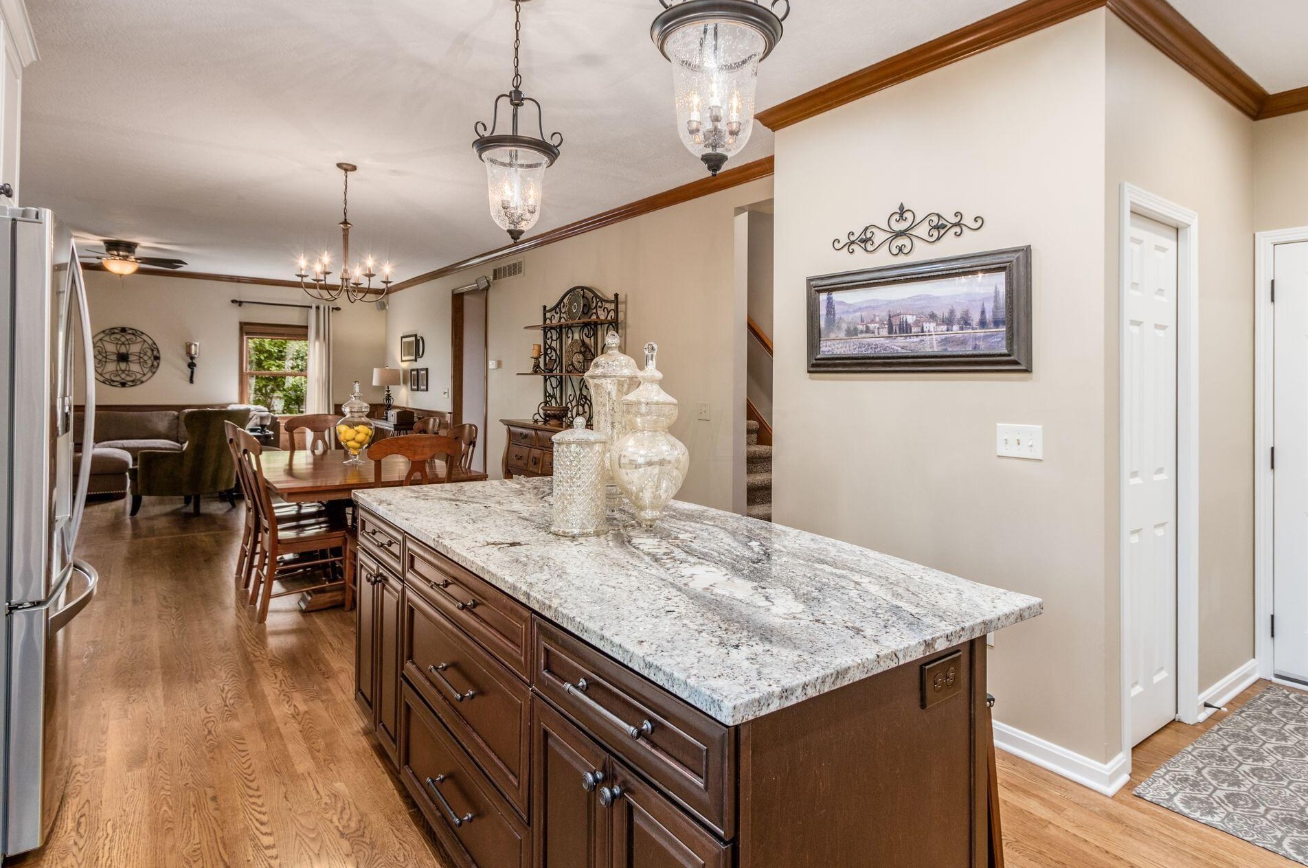 5220 Somerset Ave, Westerville OH  43082-8475 exterior