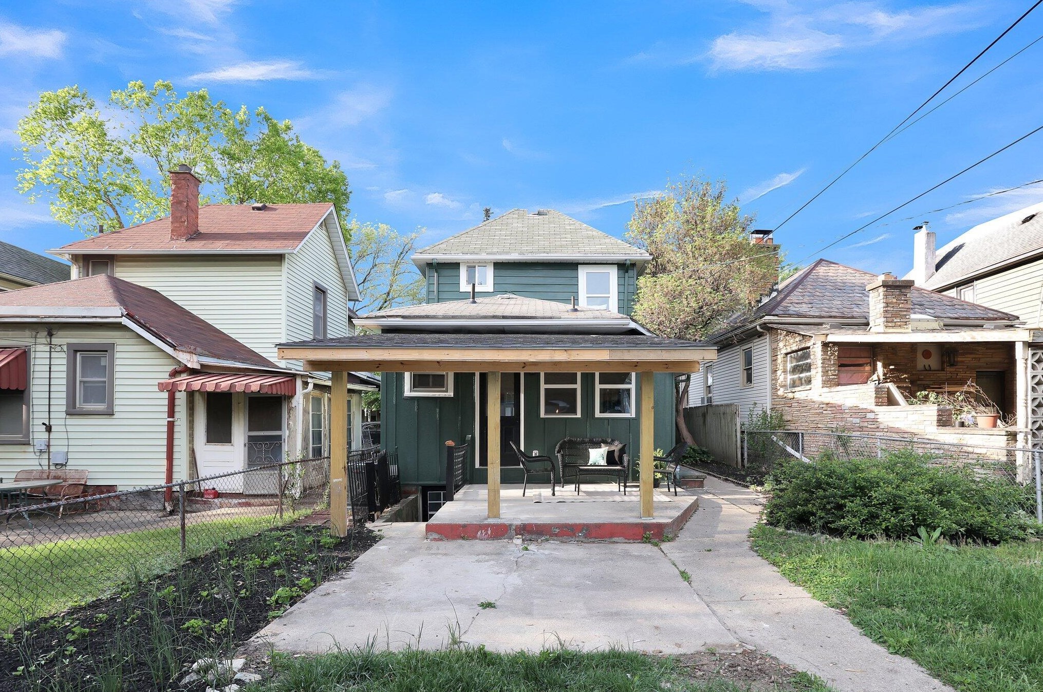 385 Mithoff St, Columbus OH 43206-3530 exterior