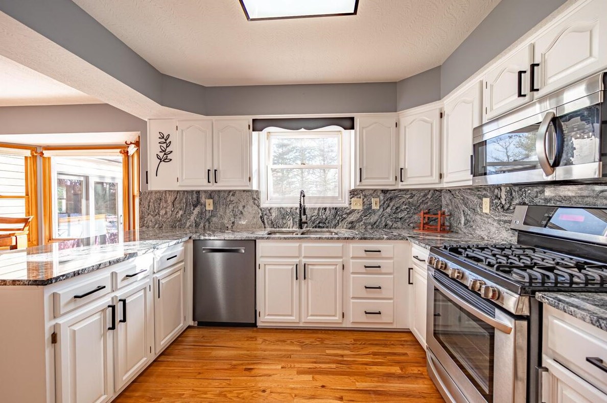 49 Concord Ct, Johnstown, OH 43031-9490