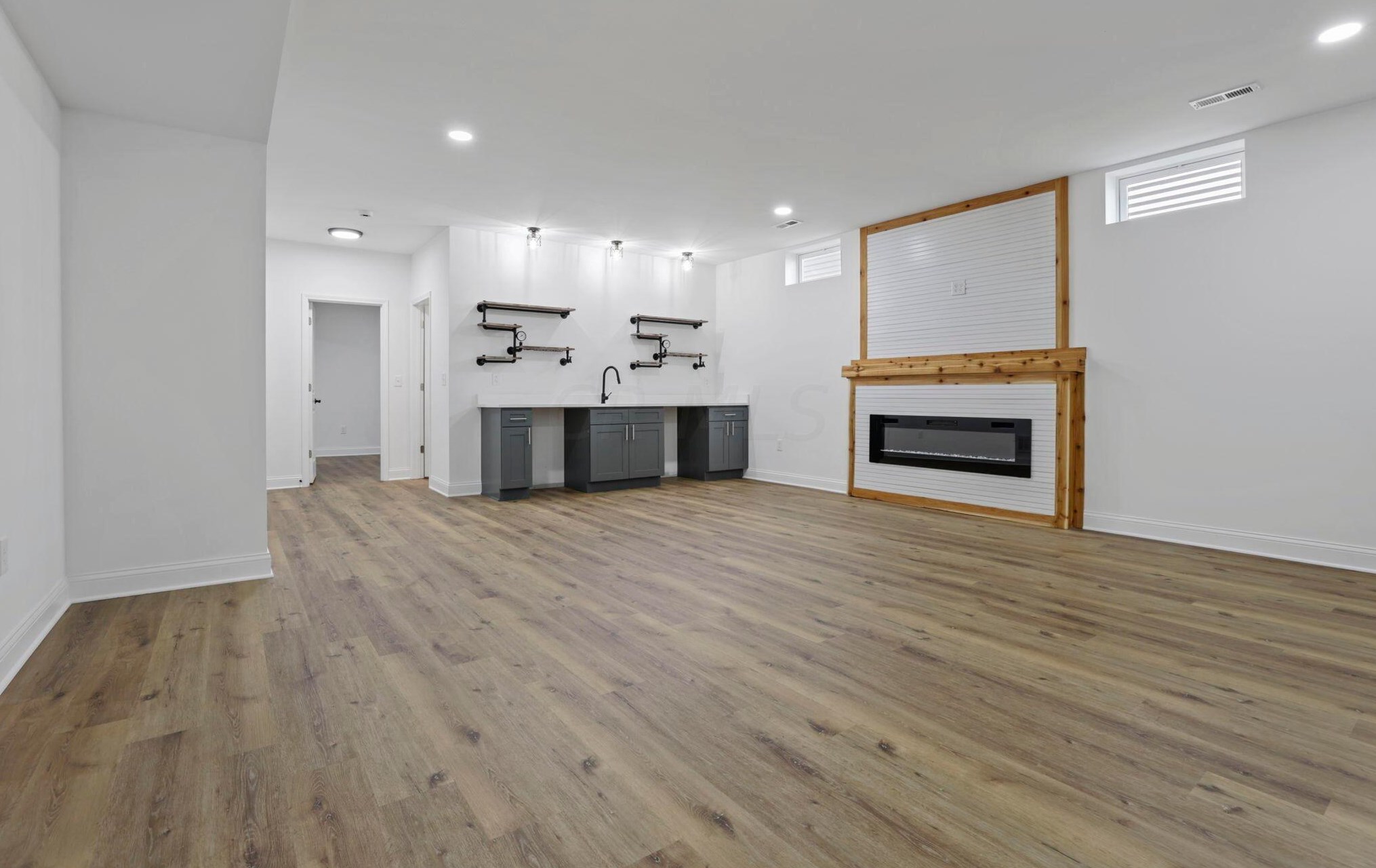 646 Stewart Ave, Columbus OH  43206-2974 exterior