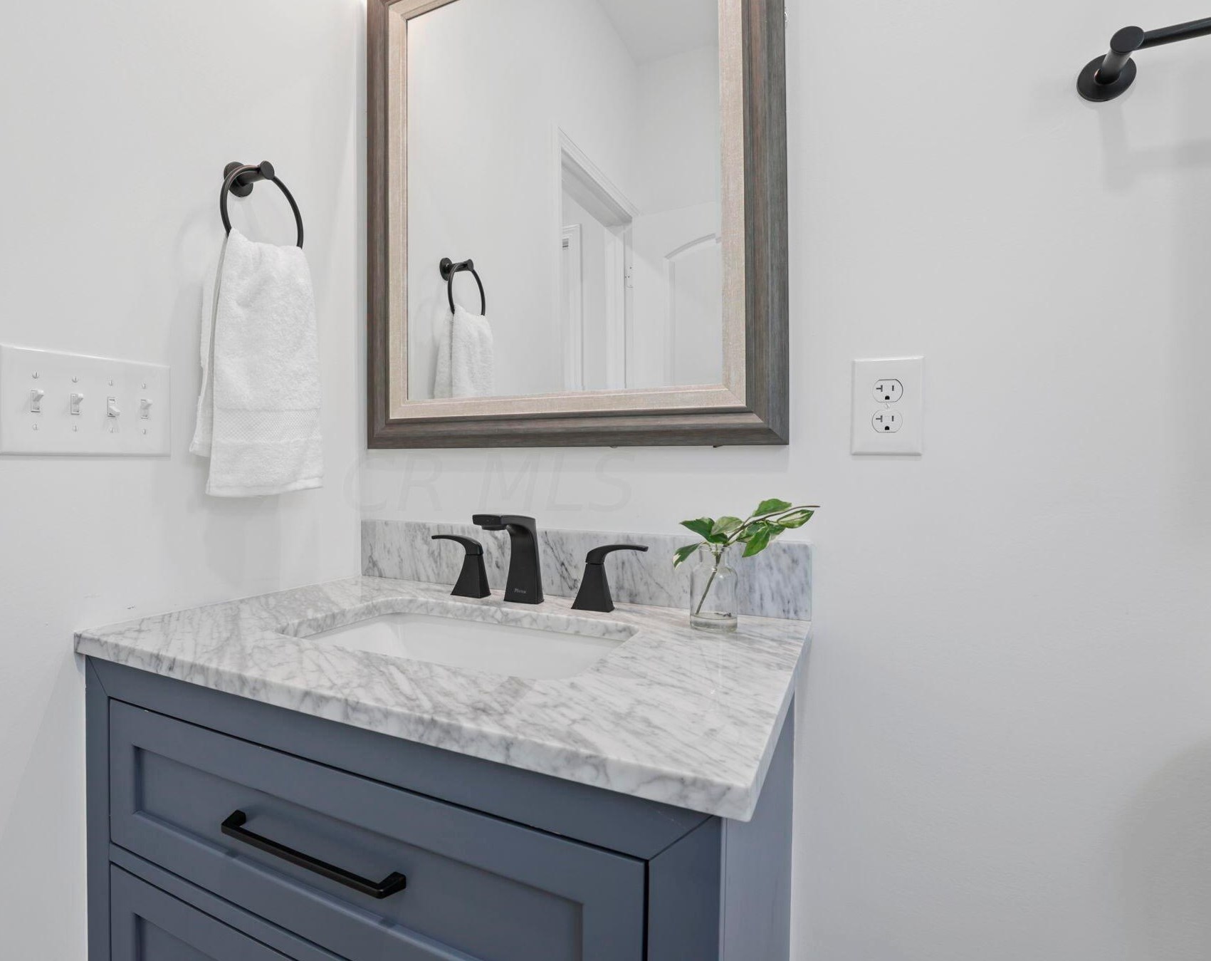 646 Stewart Ave, Columbus OH  43206-2974 exterior