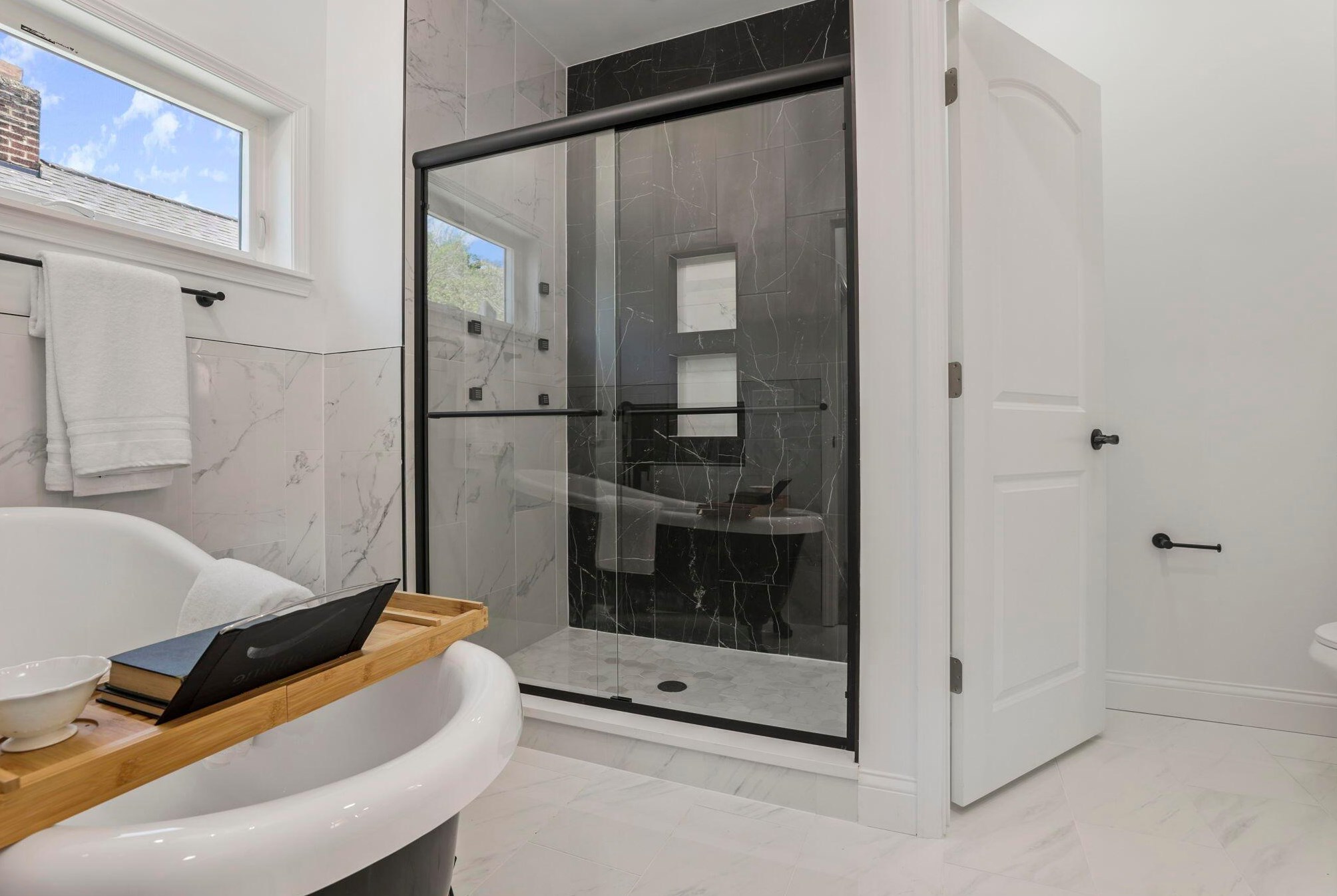 646 Stewart Ave, Columbus OH  43206-2974 exterior