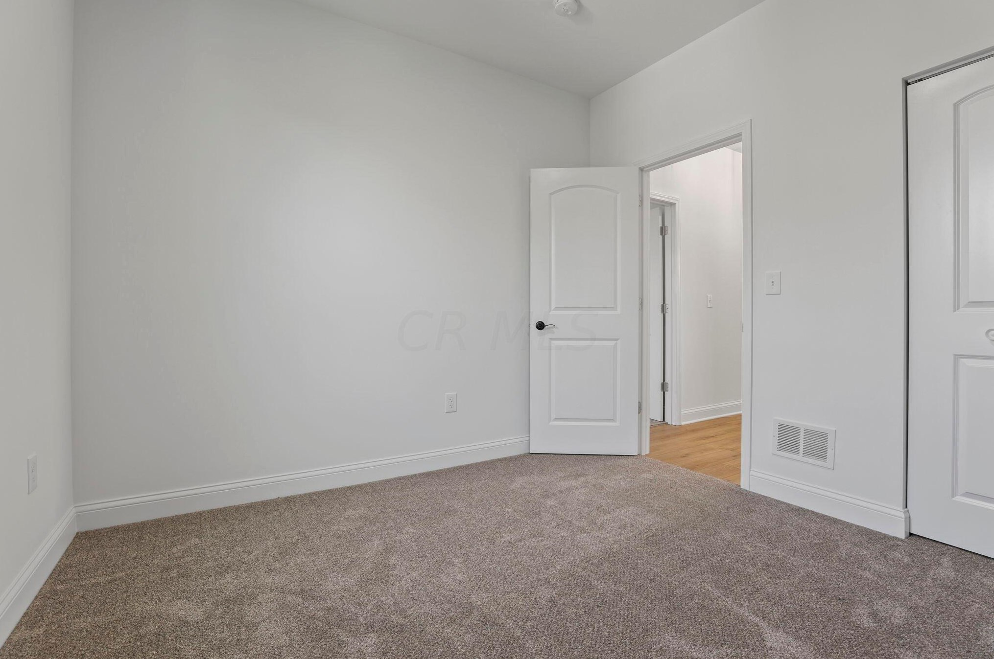 646 Stewart Ave, Columbus OH  43206-2974 exterior