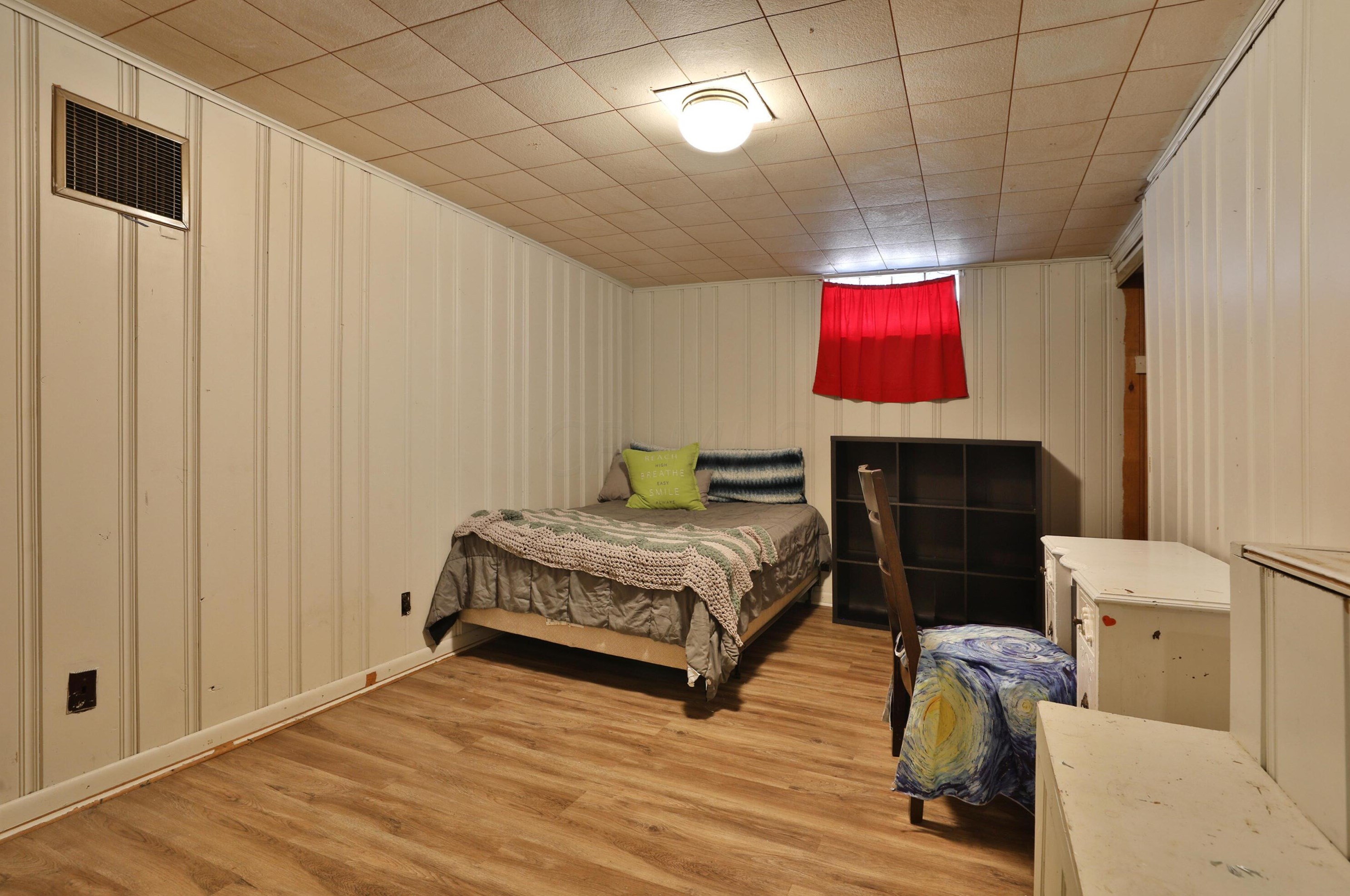 2211 Edgevale Rd, Columbus OH 43221-1109 exterior