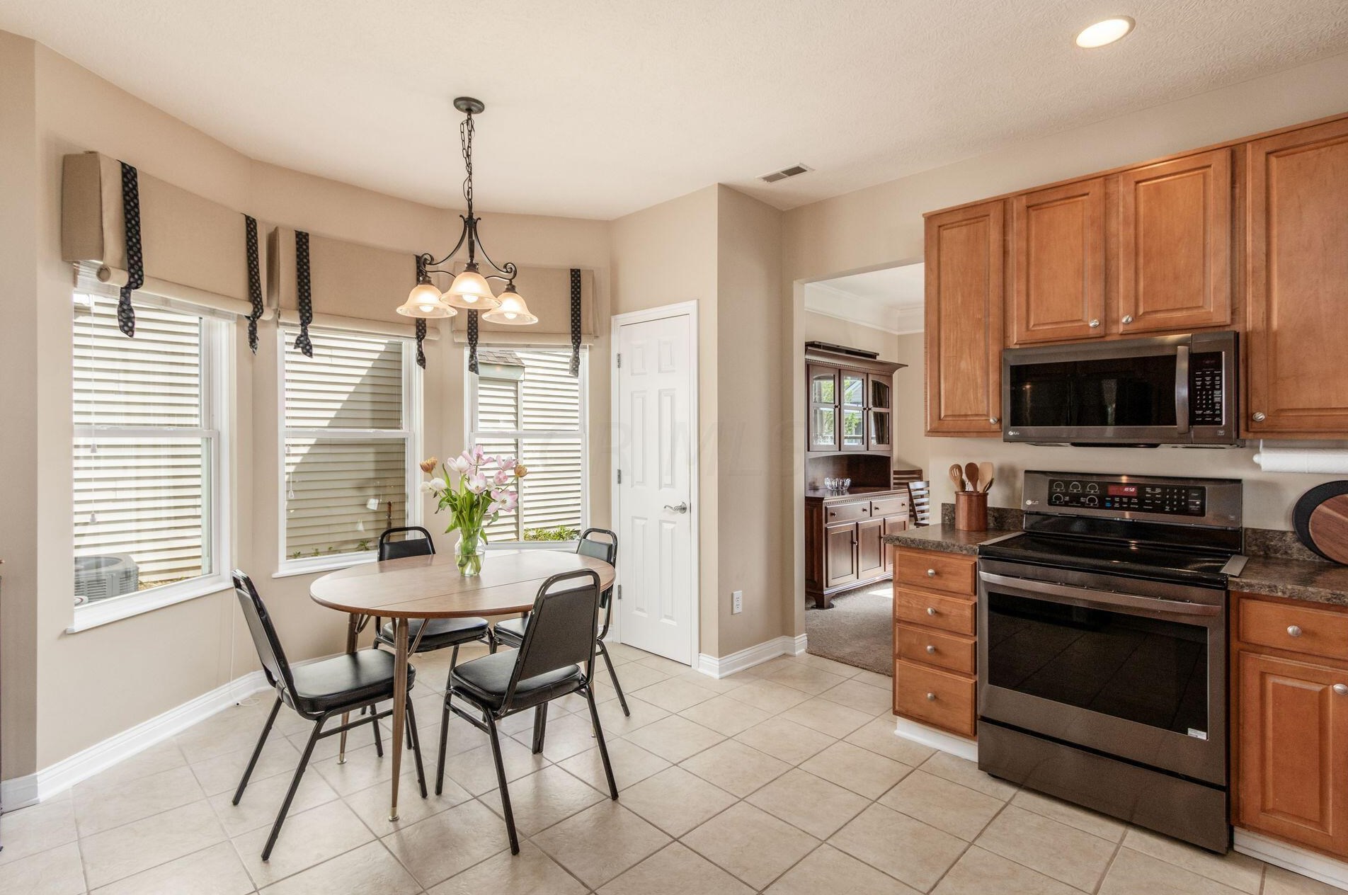 5959 Course Dr, Westerville OH  43081-8071 exterior