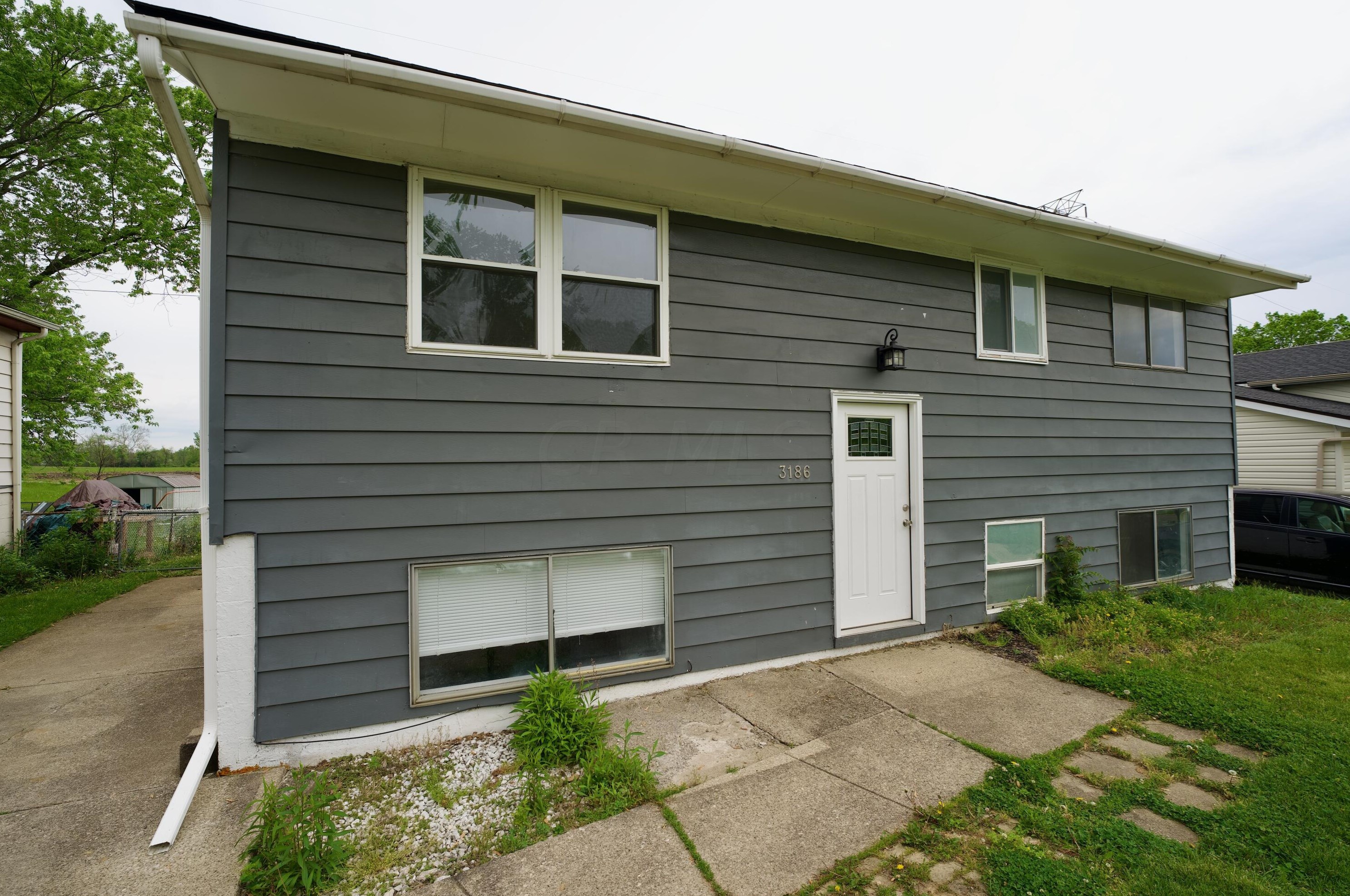 3186 Valley Park Ave, Columbus, OH 43231-6023