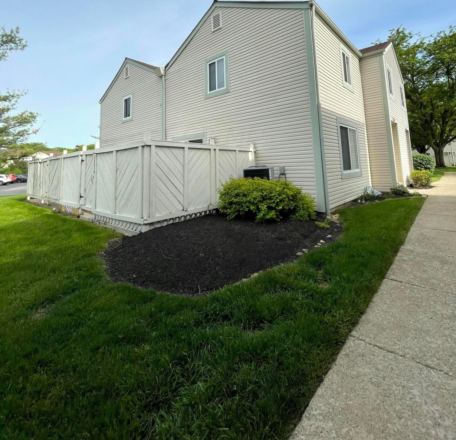 5236 Dierker Rd, Columbus, OH 43220-5249