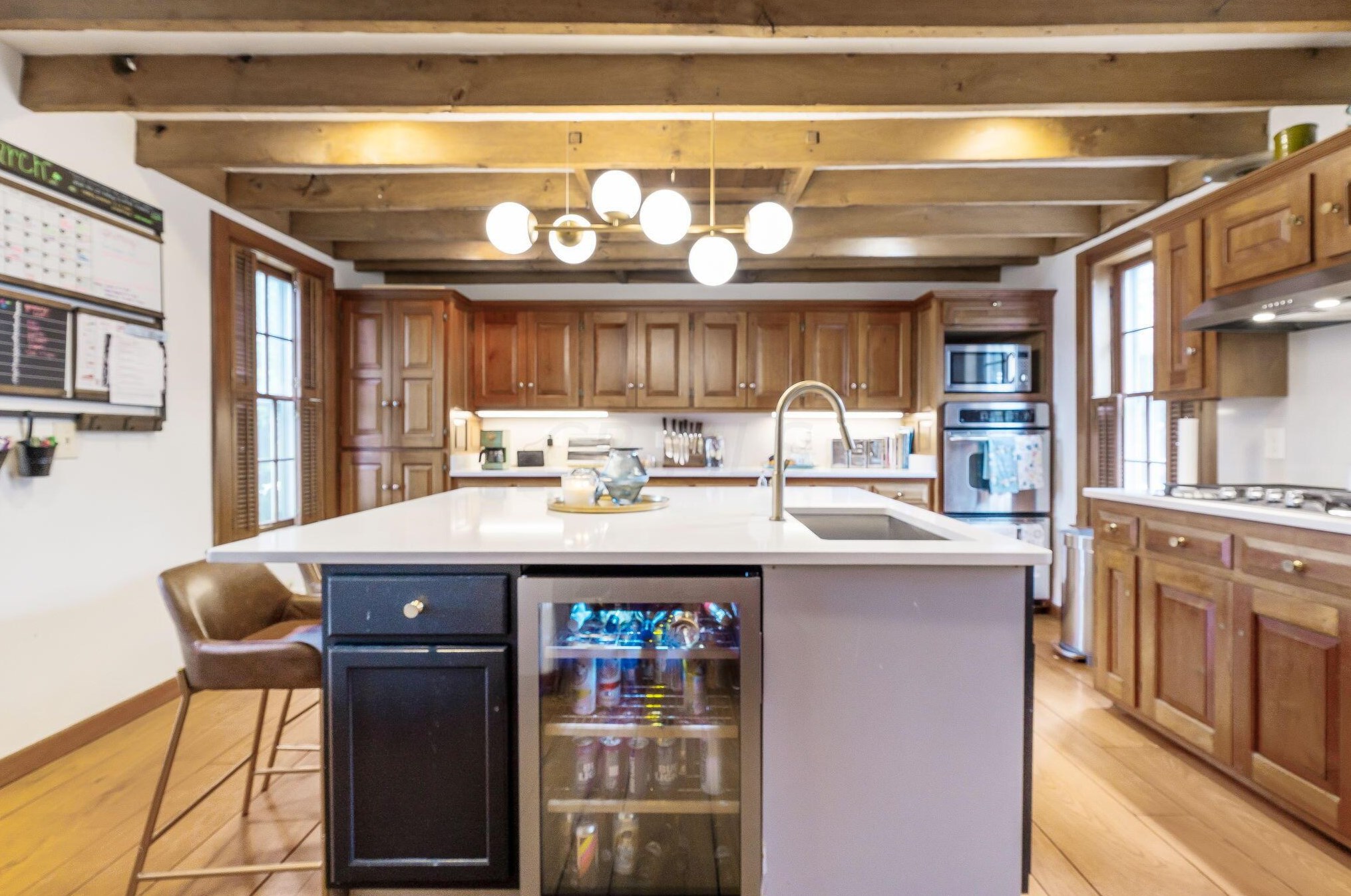 54 Mound St, Cnl Wnchstr, OH 43110-1125