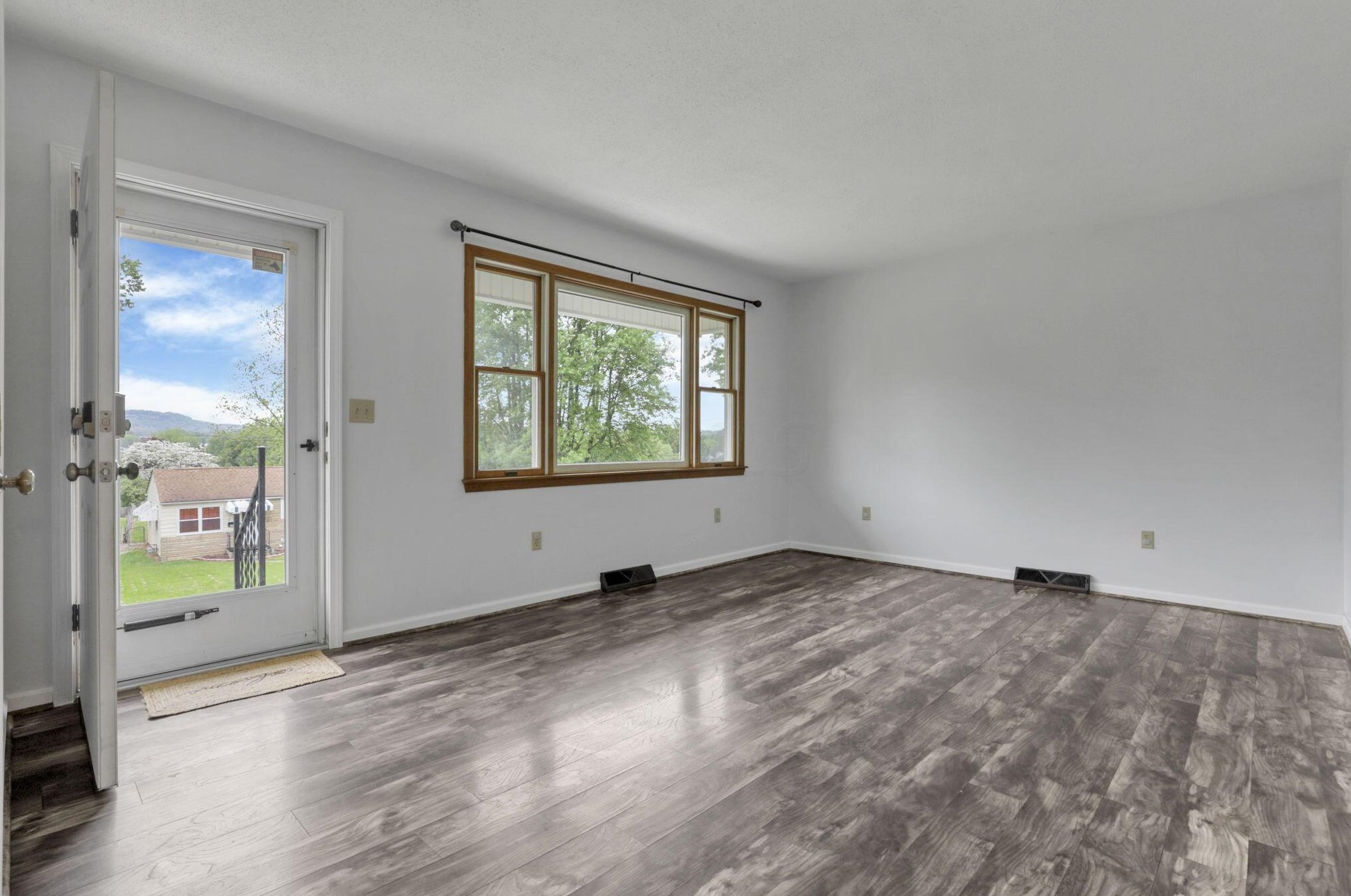 425 Ohio Ave, Lancaster, OH 43130-2858