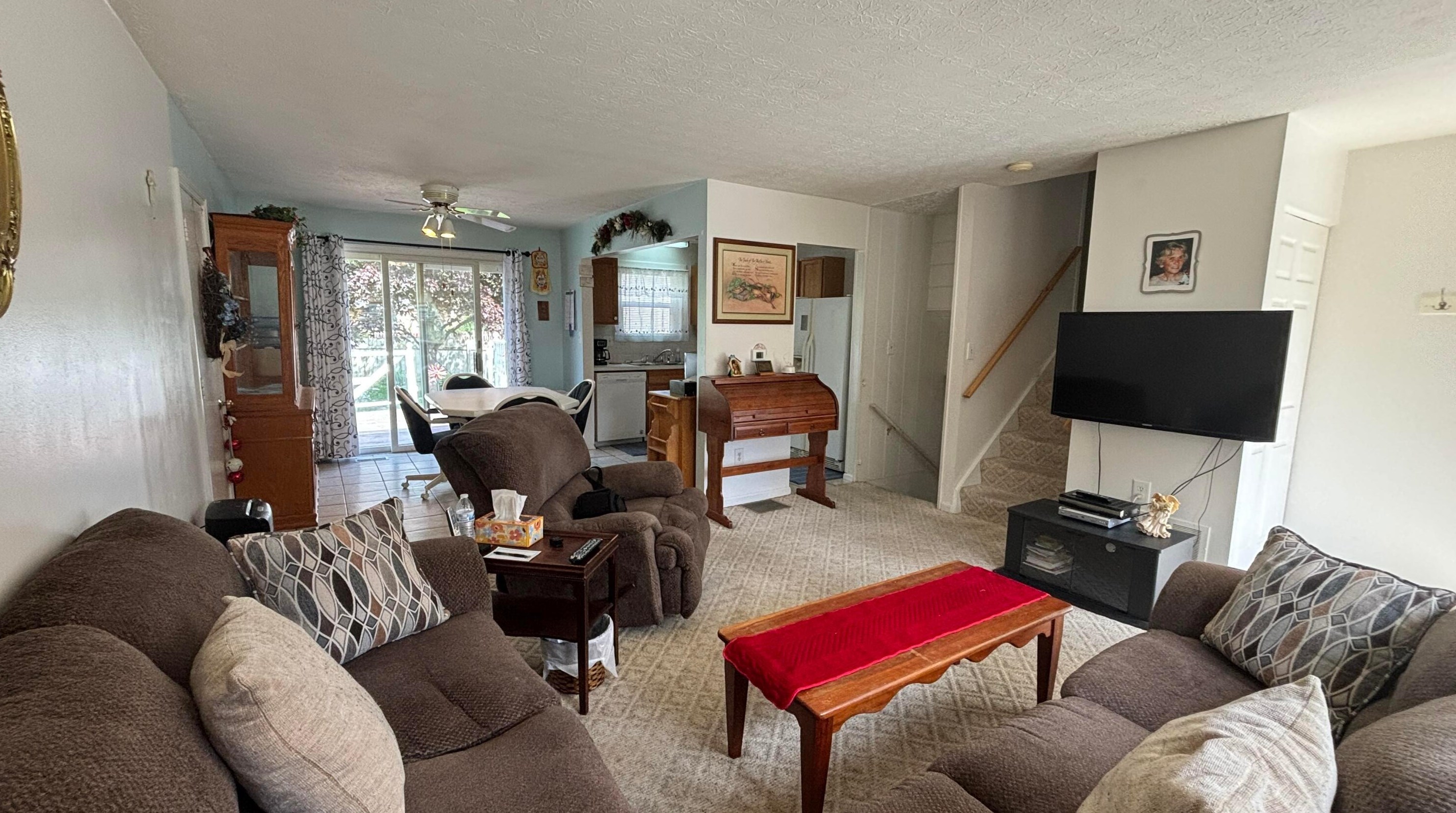 7630 Yosemite Dr, Columbus, OH 43085-1535