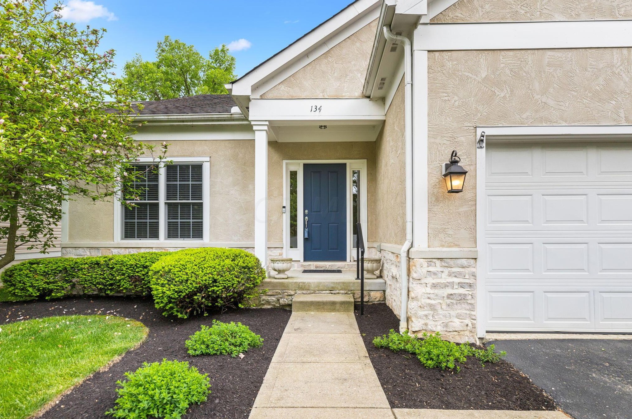 134 Creekside Green Dr, Columbus, OH 43230